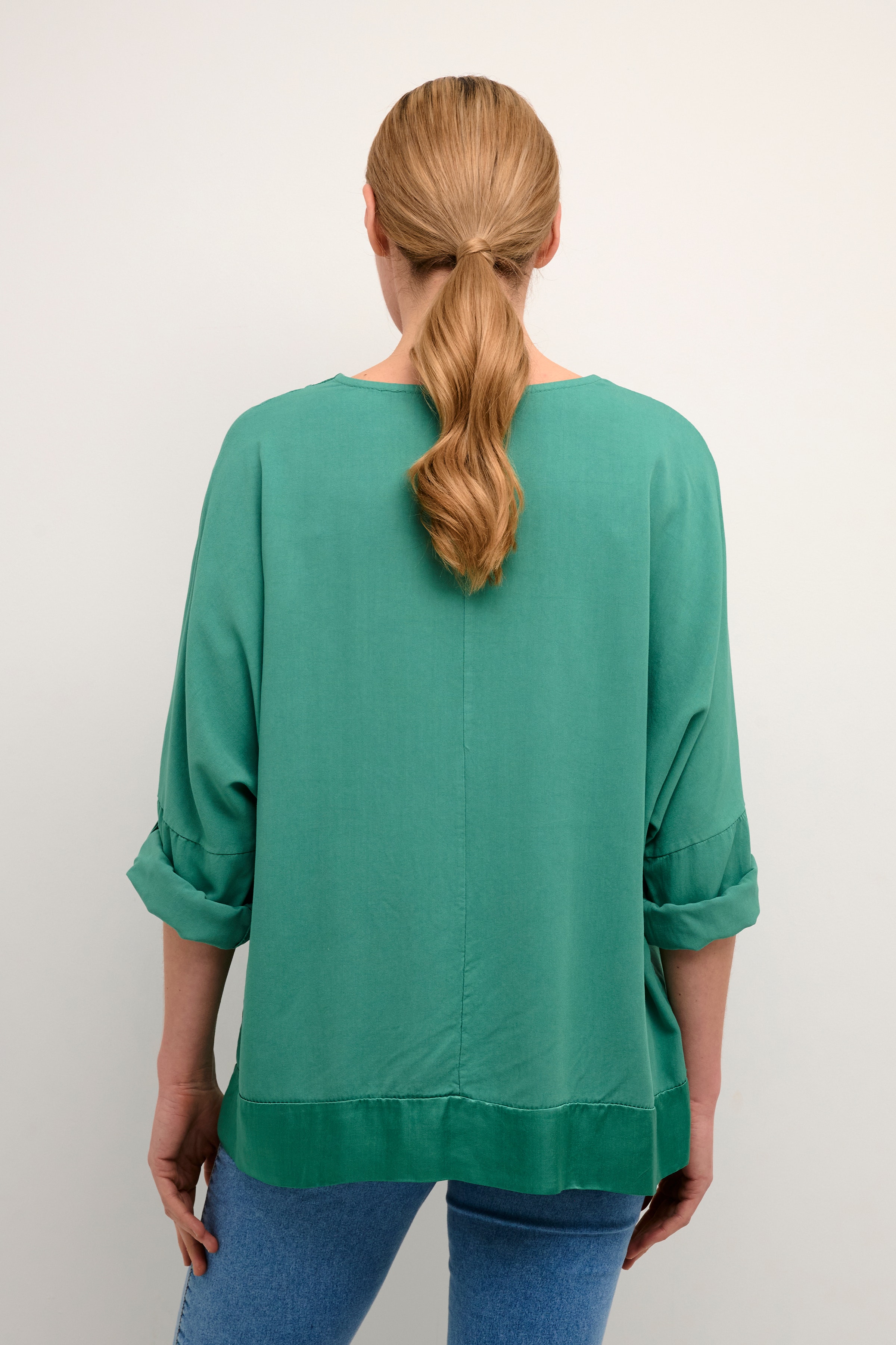 BPkylie Blus LOOKBOOK BACK 40103452-400707
