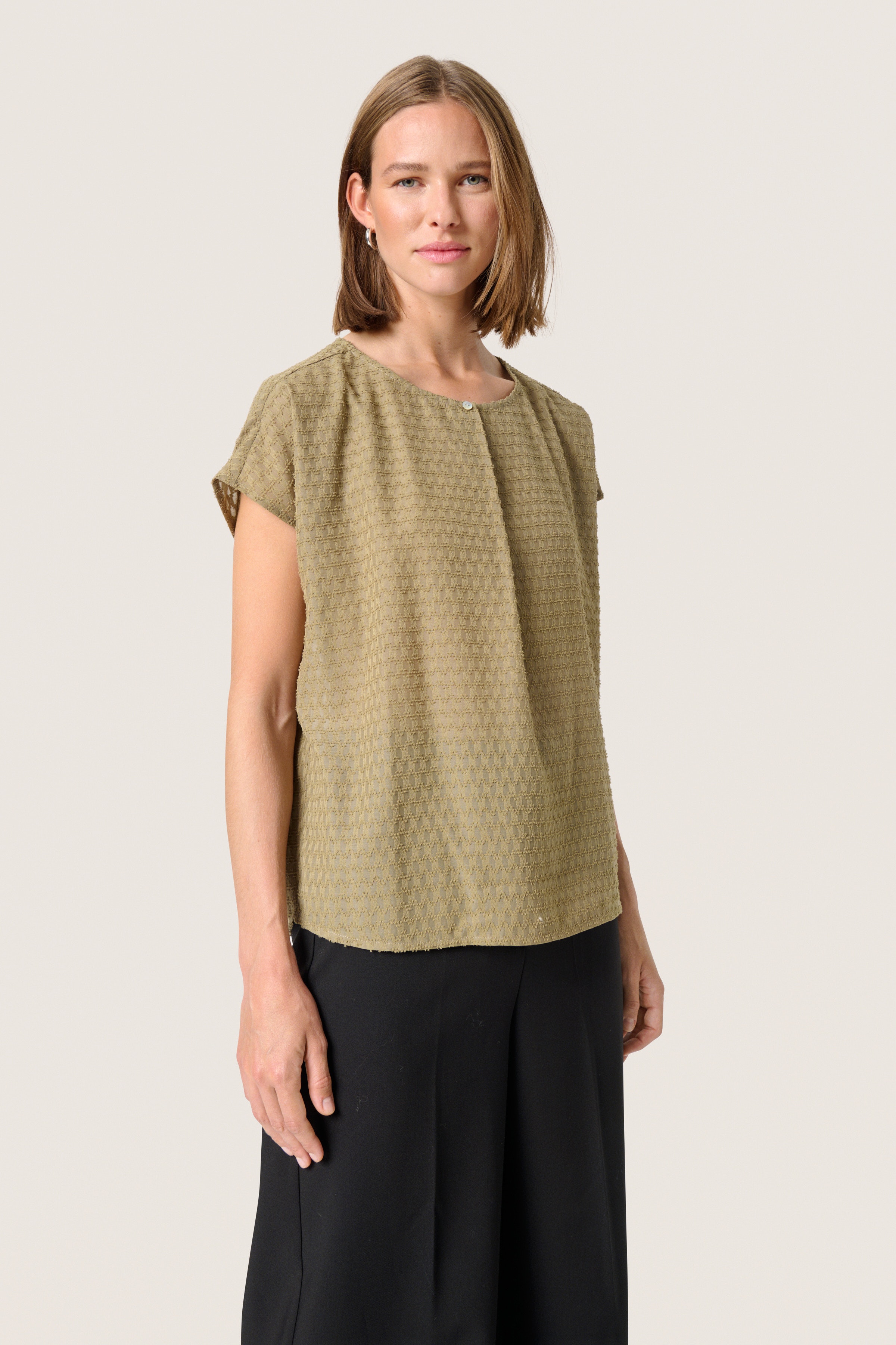 SLKettie Blouse LOOKBOOK FRONT 30407938-180617