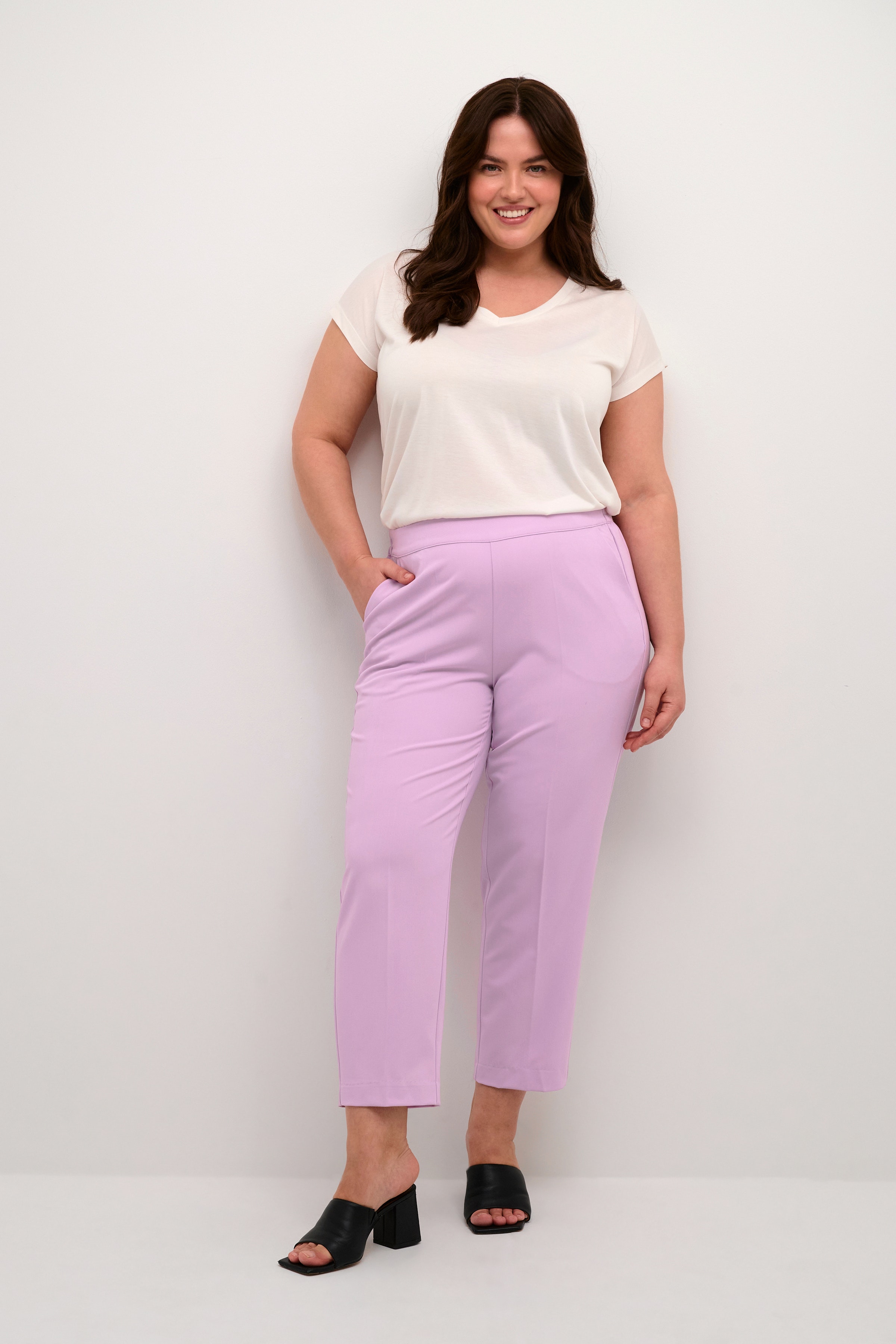 KCsakira Trousers LOOKBOOK FRONT 10580650-163521