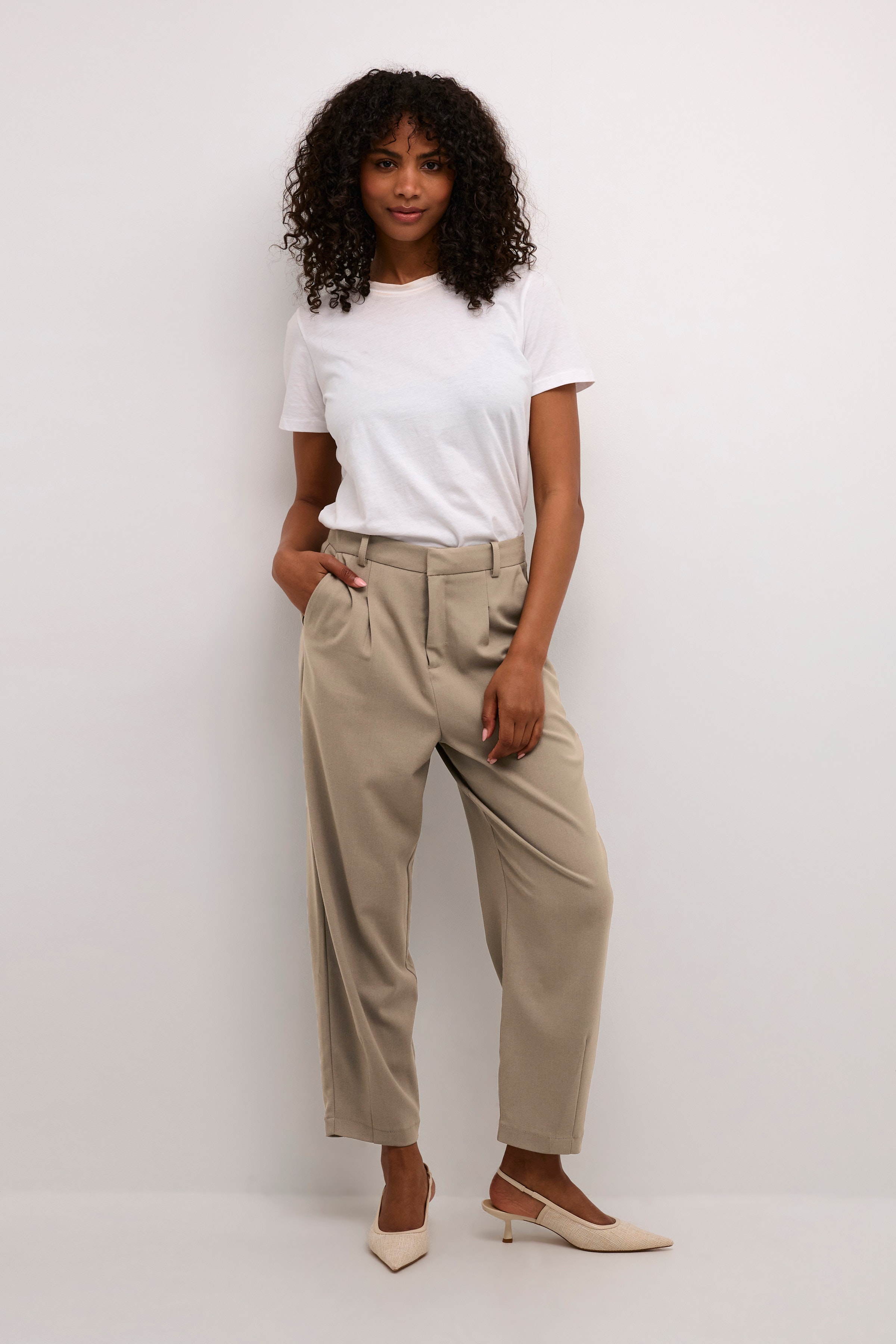 KAmerle Trousers LOOKBOOK FRONT 10504769-181110