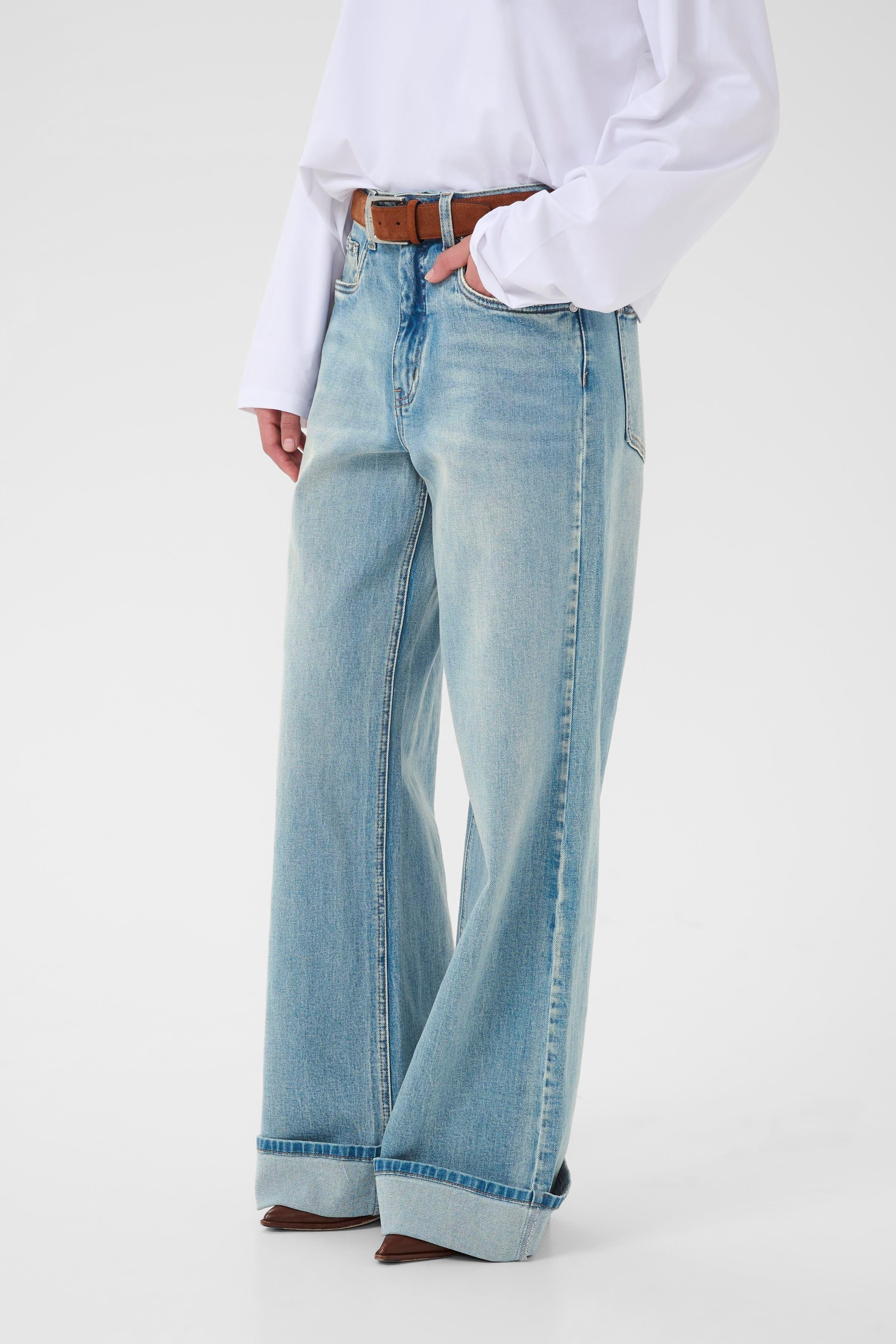 GZsara Jeans LOOKBOOK FRONT 10911124-104590