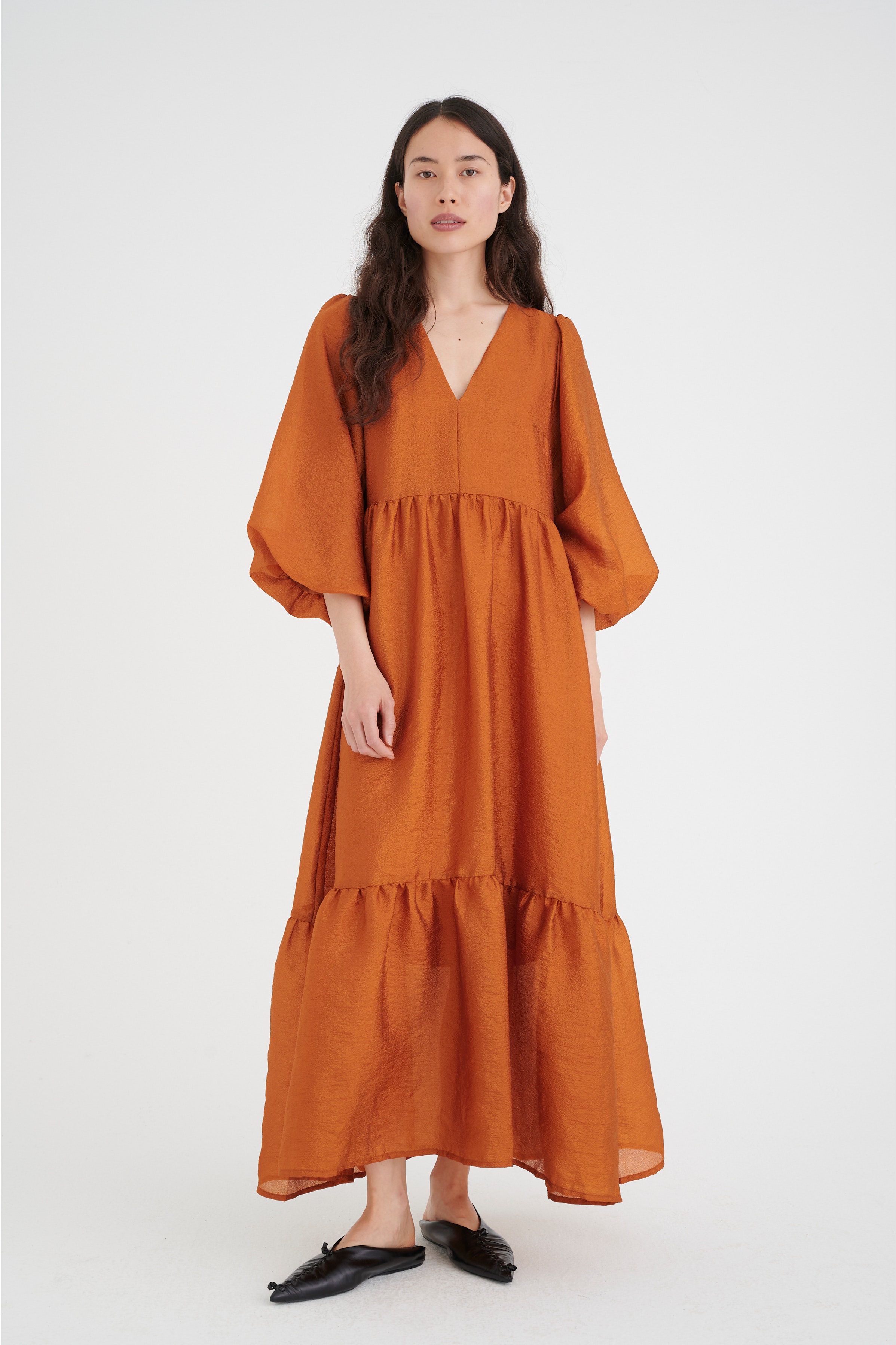 YivaIW Klänning LOOKBOOK FRONT 30106426-171340