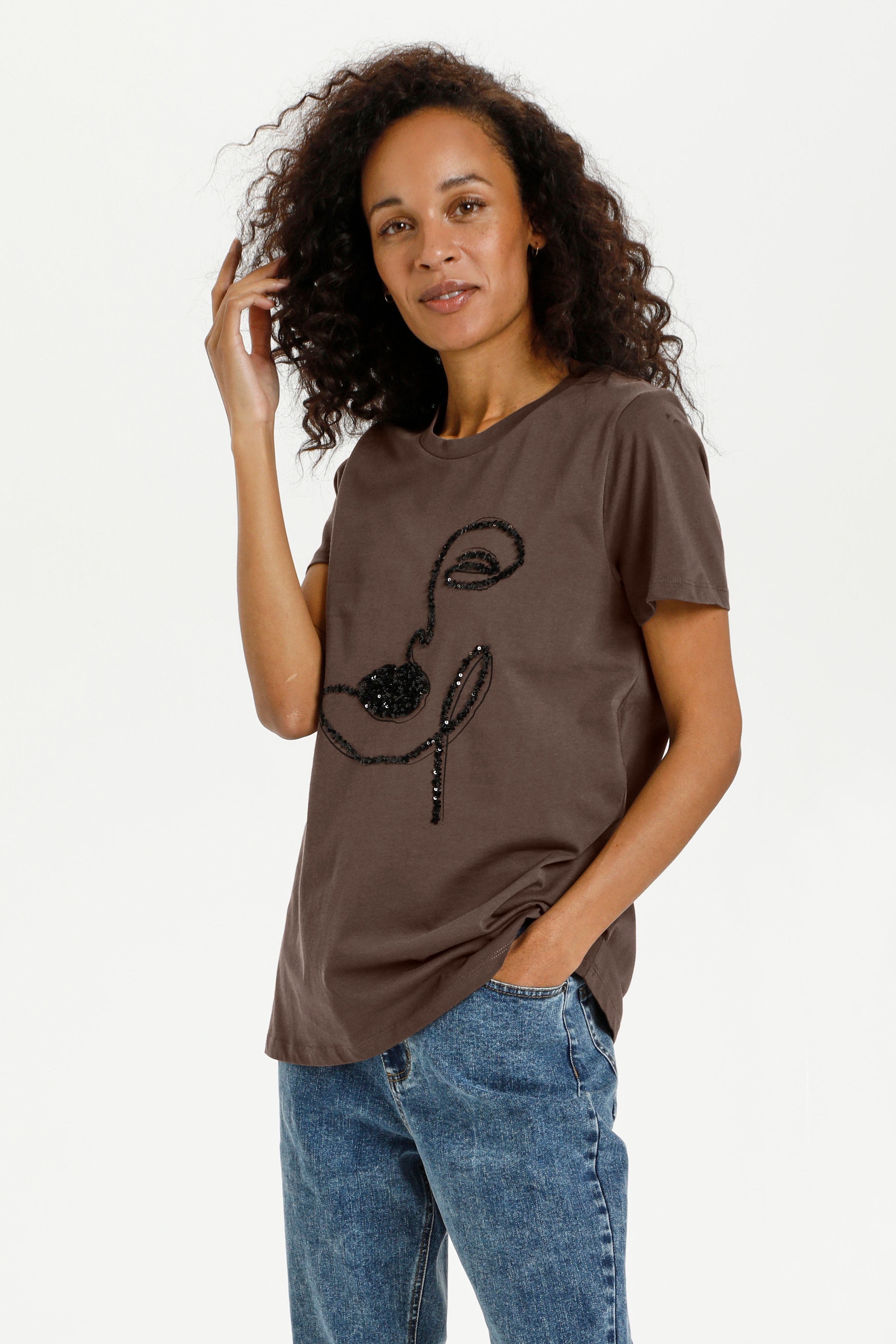 KAveraja T-shirt LOOKBOOK FRONT 10505747-101817
