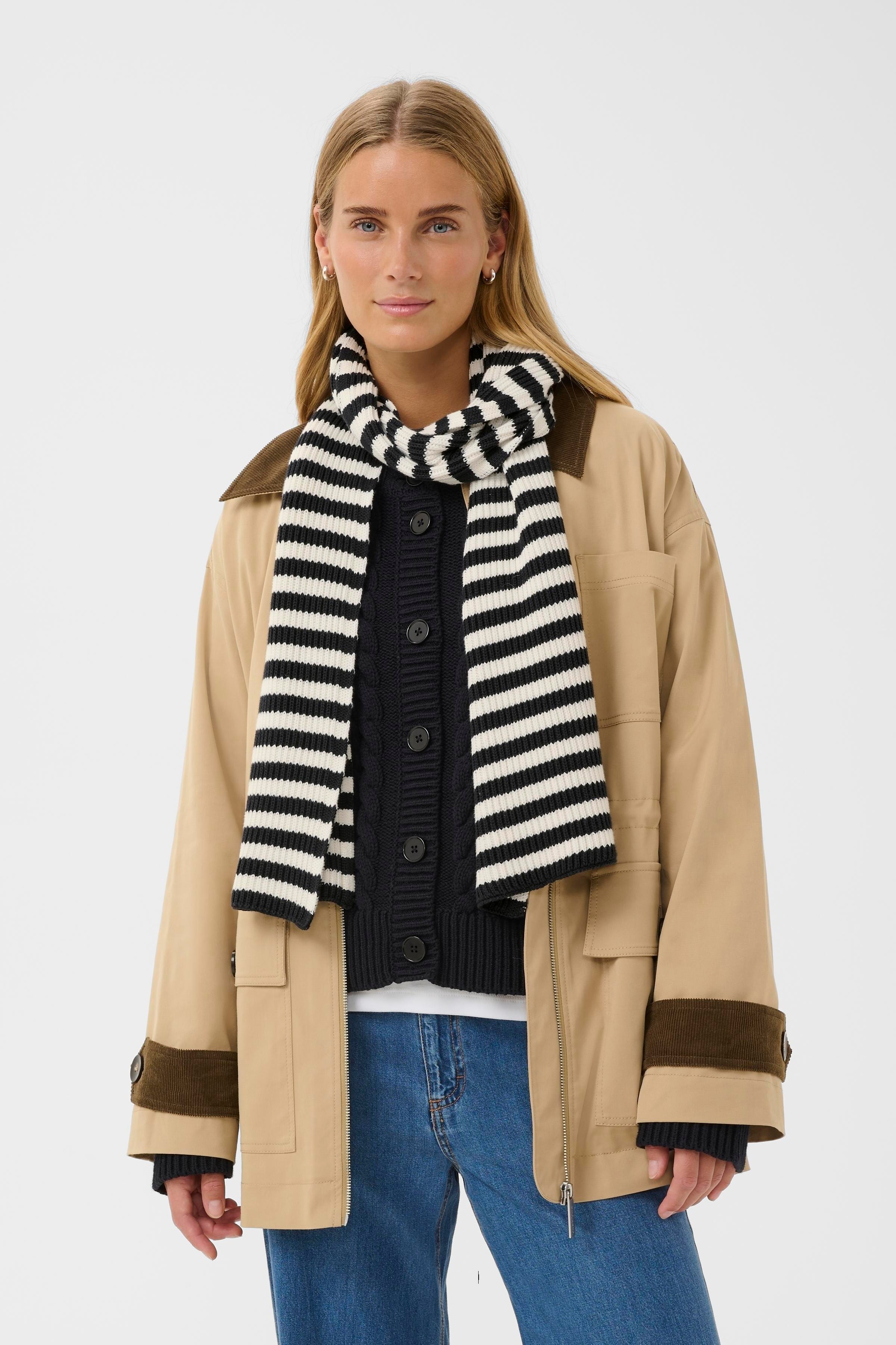 MarisaPW Sjaal LOOKBOOK FRONT 30310310-304570