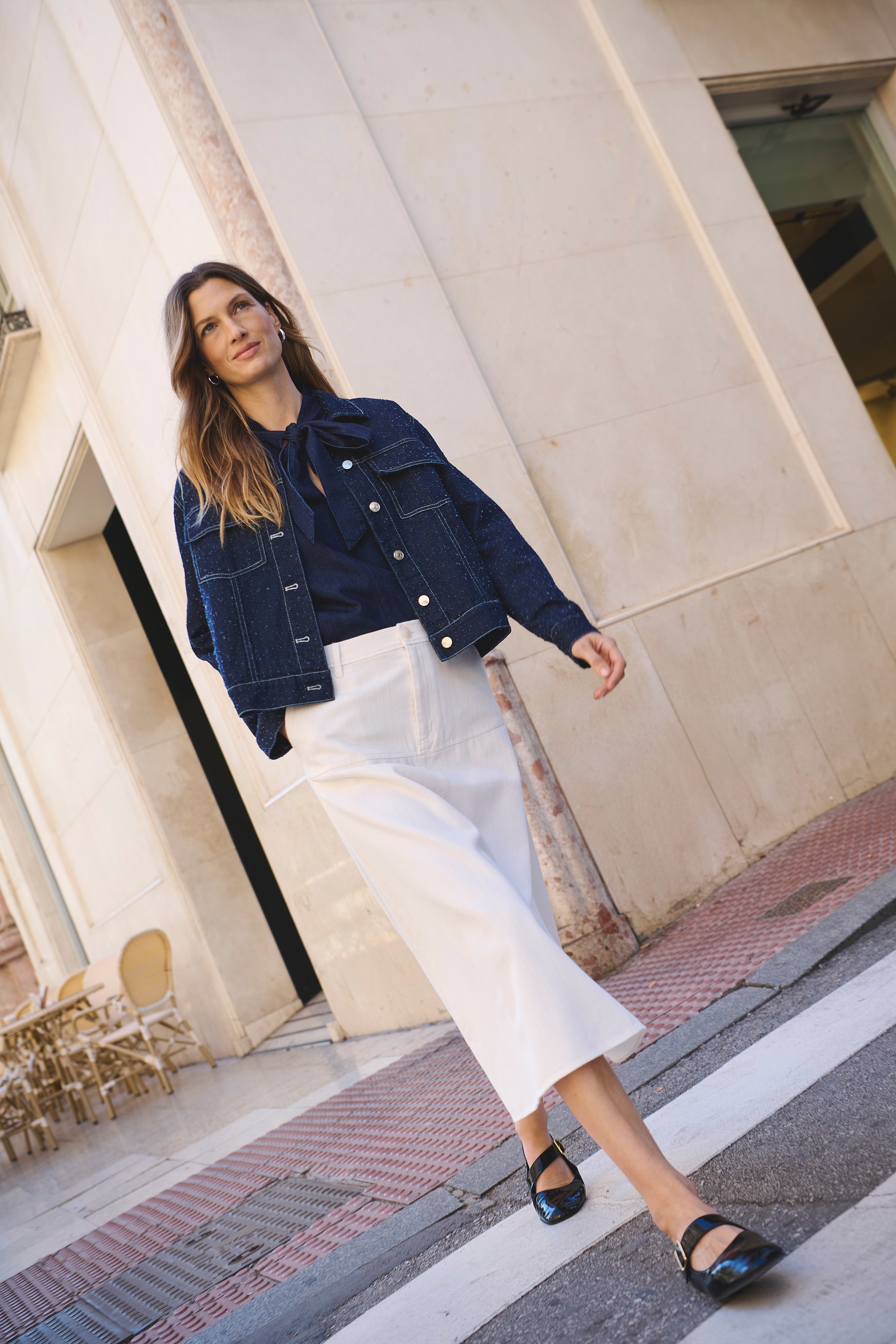 SaramariePW Rock LOCATION NONE 30309972-120601