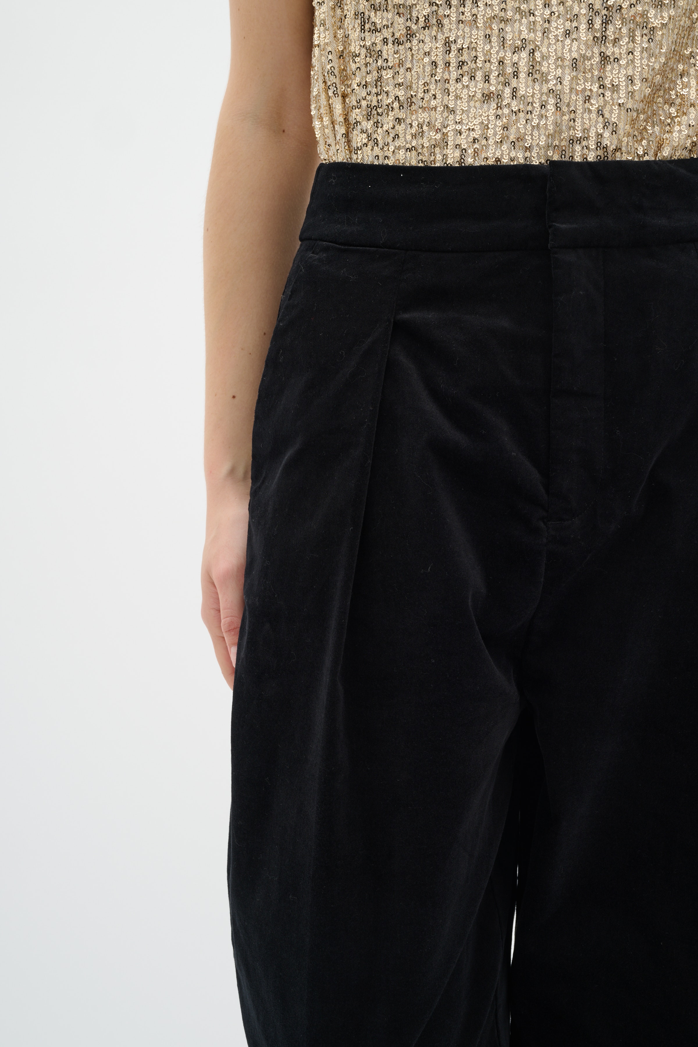 RikkaIW Trousers LOOKBOOK DETAIL 30110457-194008