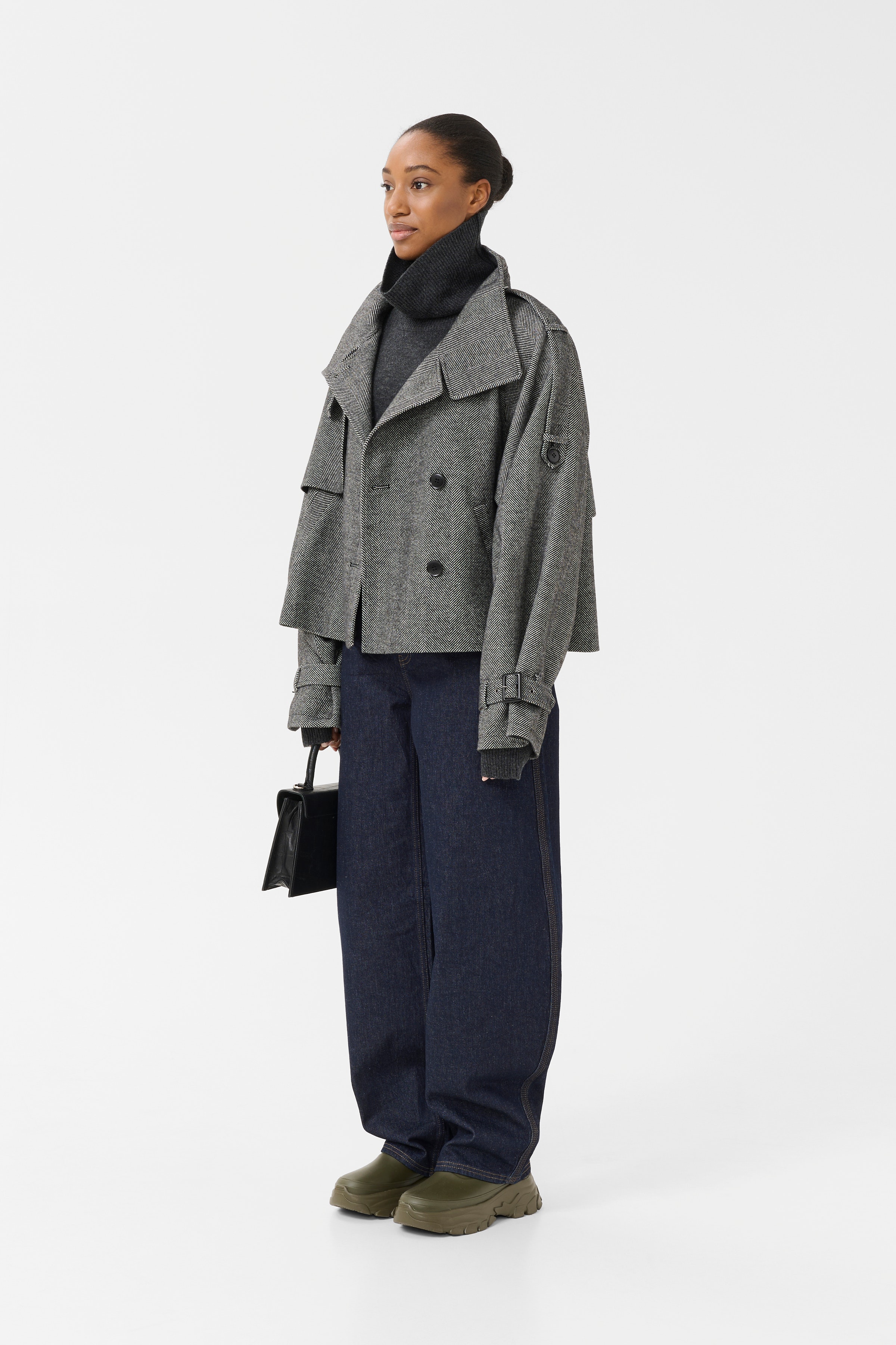 GZavic Outerwear LOOKBOOK FRONT 10910324-107732
