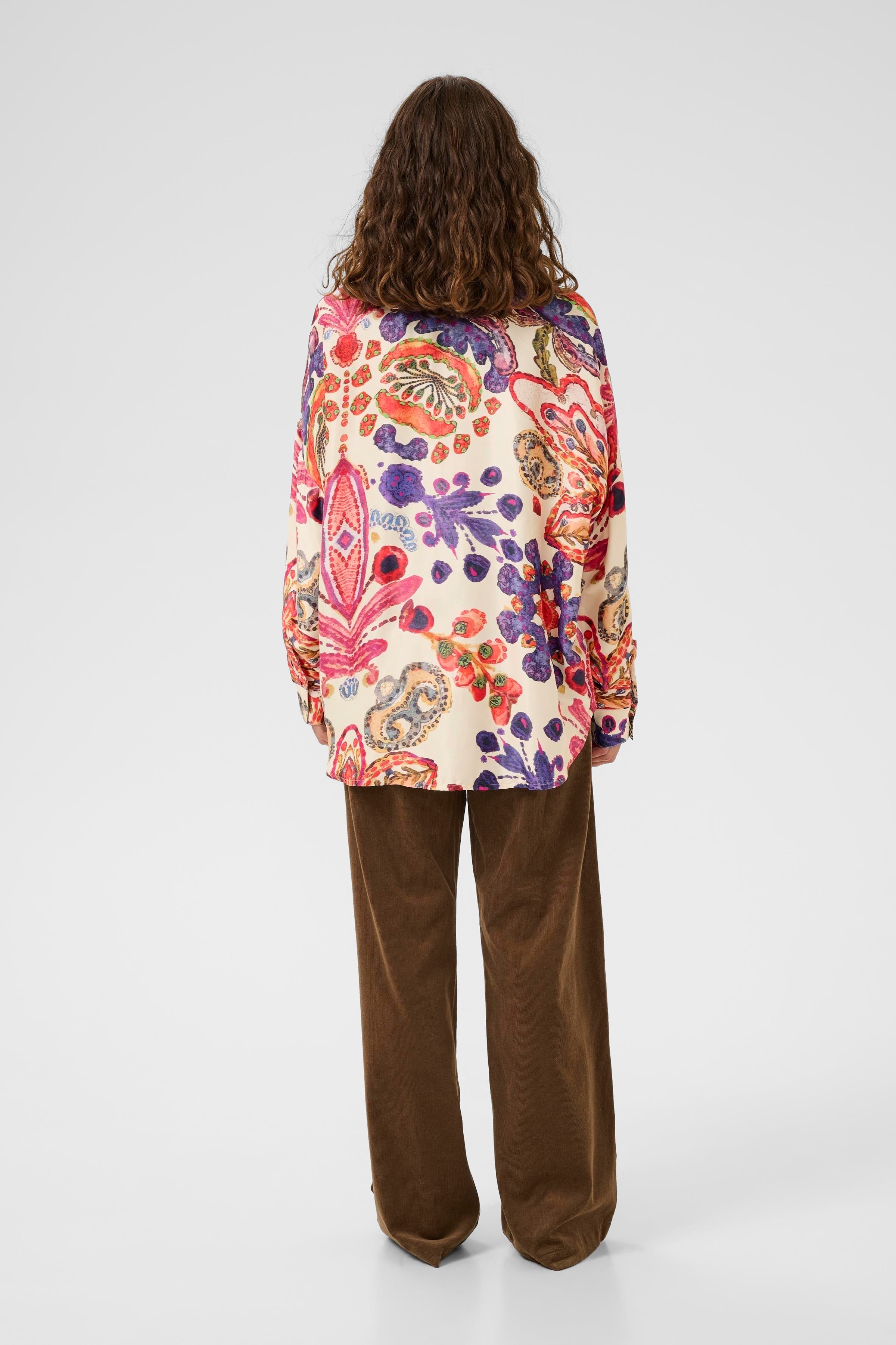 CUmandy Shirt LOOKBOOK BACK 50112682-108905