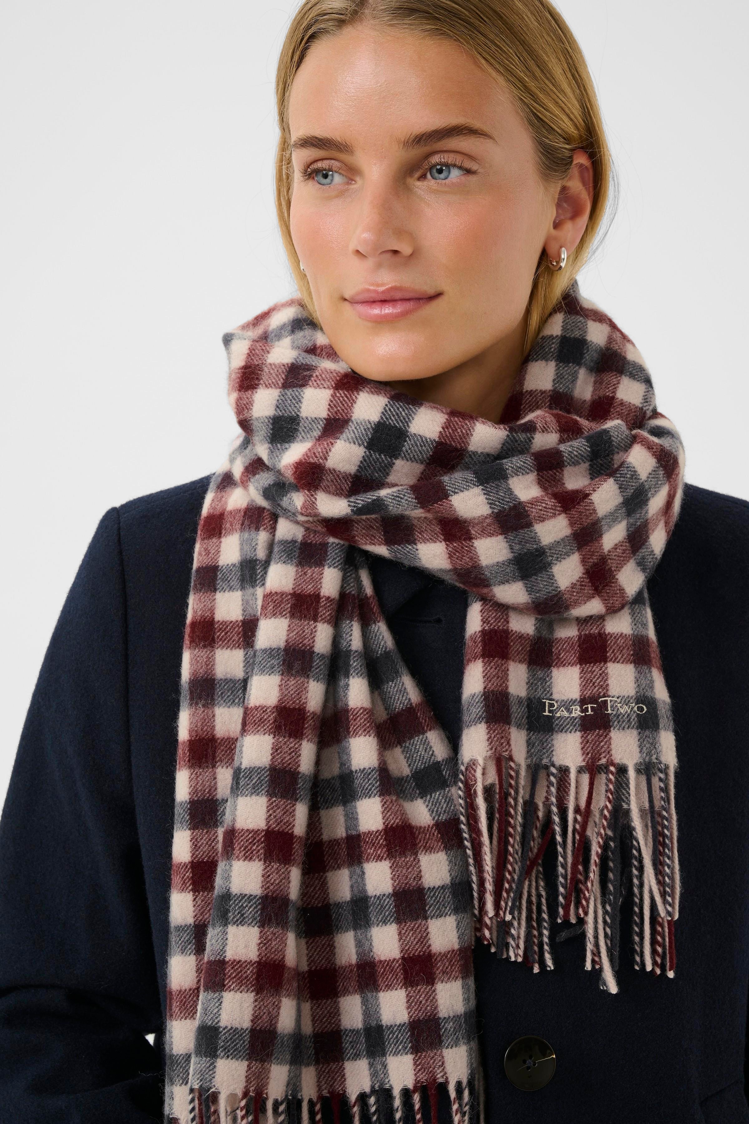 KithaPW Scarf LOOKBOOK DETAIL 30308757-304324