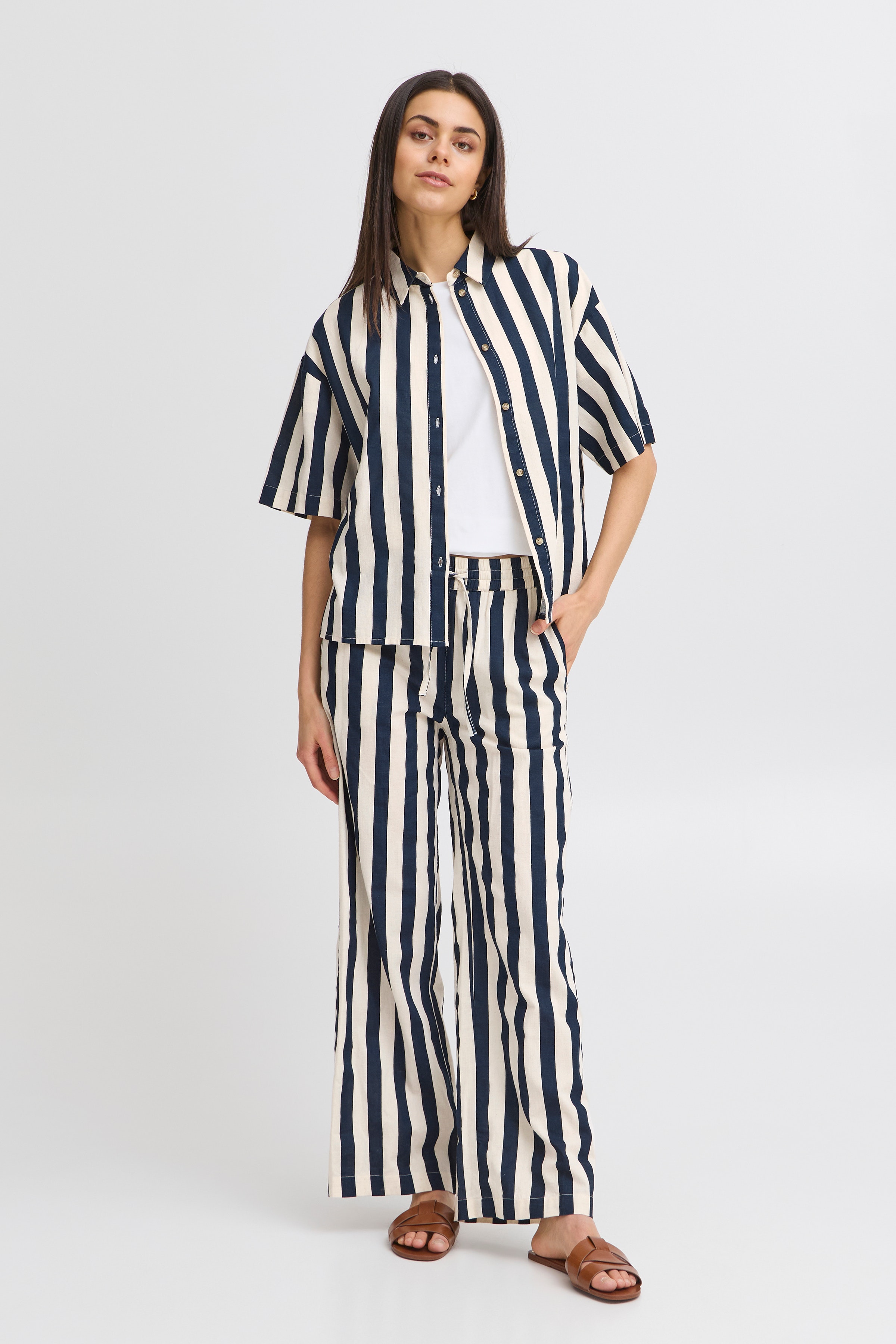 FRMADDIE Hose LOOKBOOK FRONT 20614576-204460