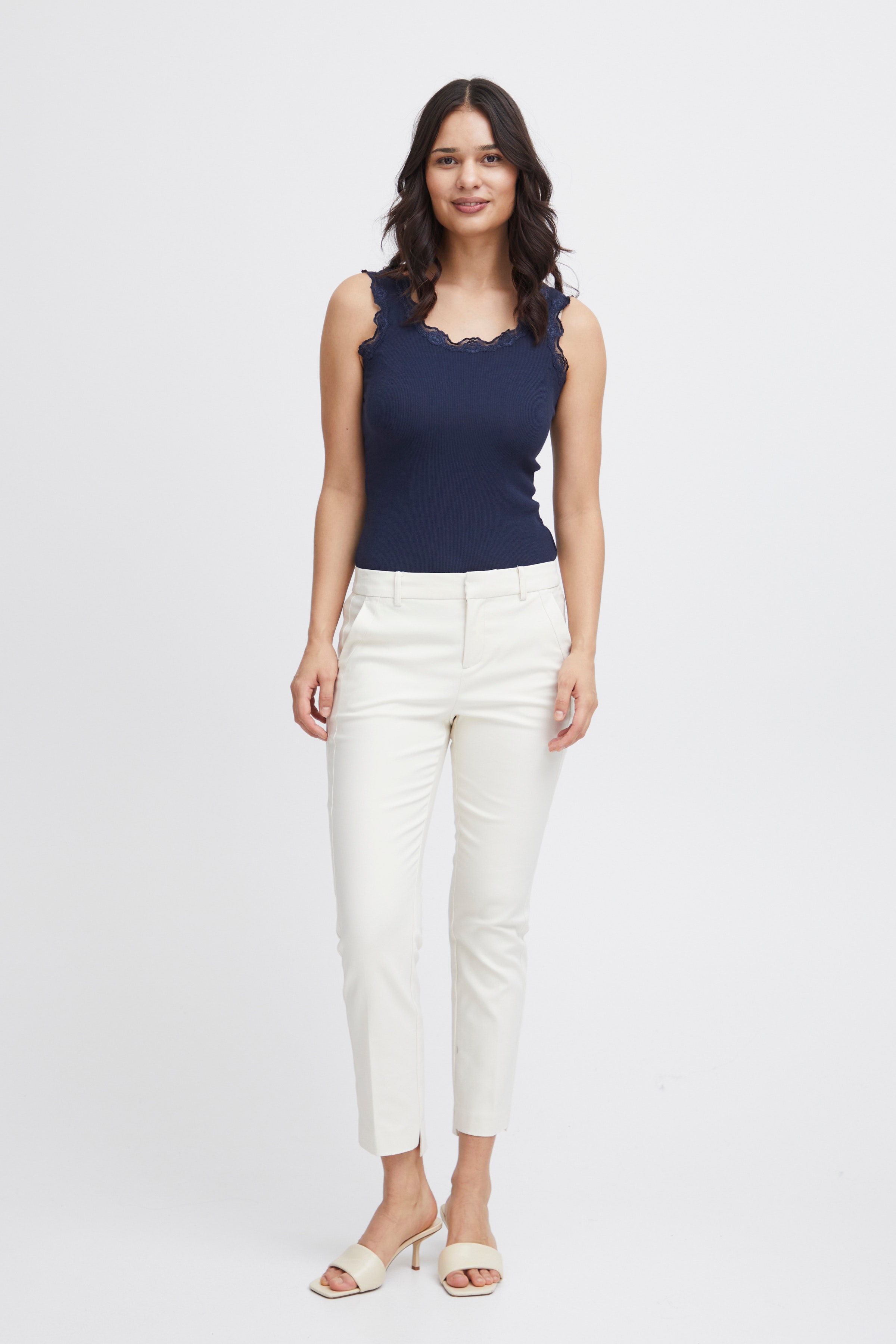 FRVITA Hose LOOKBOOK FRONT 20611257-120602