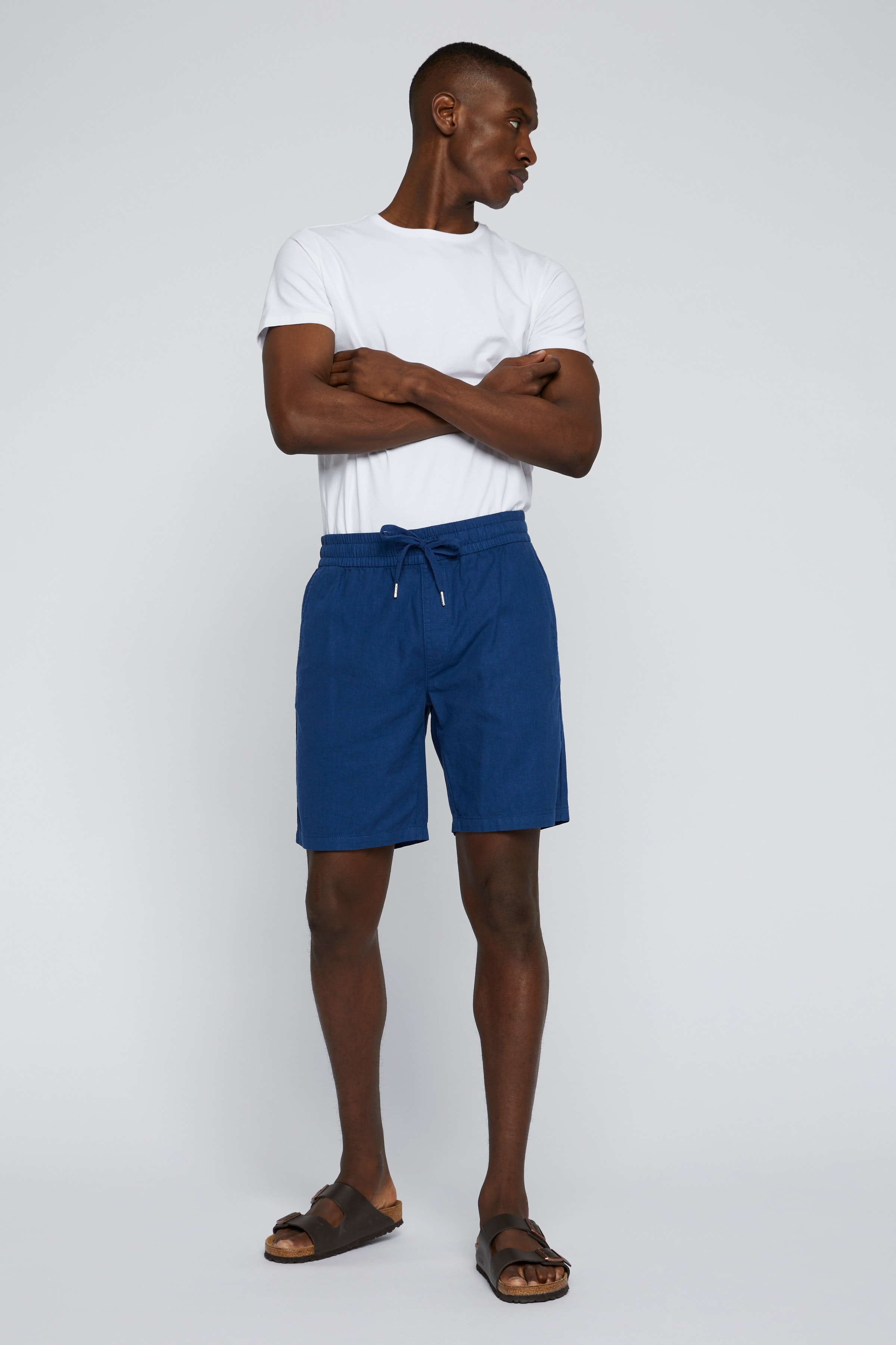 MAbarton linen shorts LOOKBOOK FRONT 30206032-194029