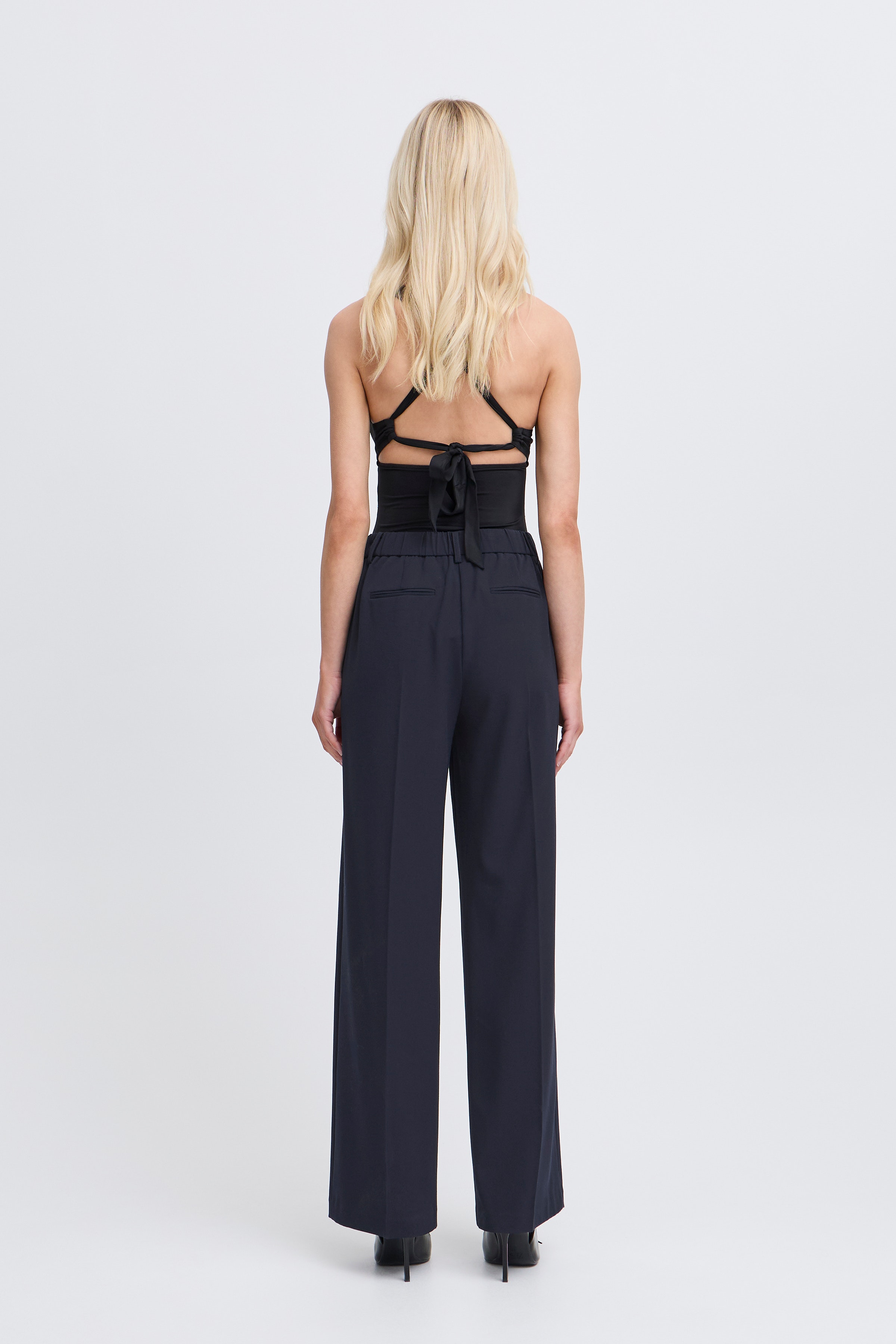 BYDANTA Trousers LOOKBOOK BACK 20806640-194020