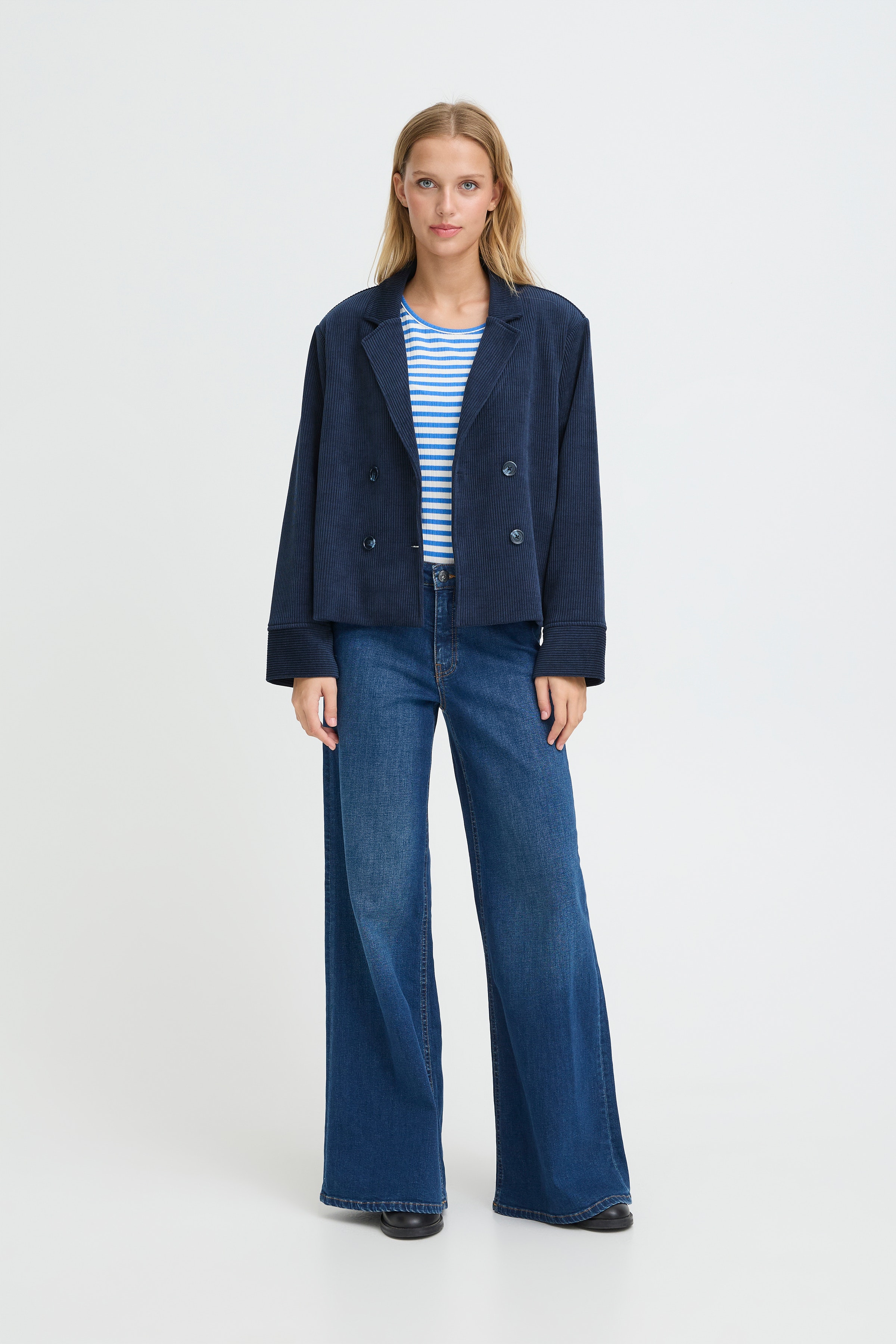 IHKATE Blazer LOOKBOOK FRONT 20125229-194010