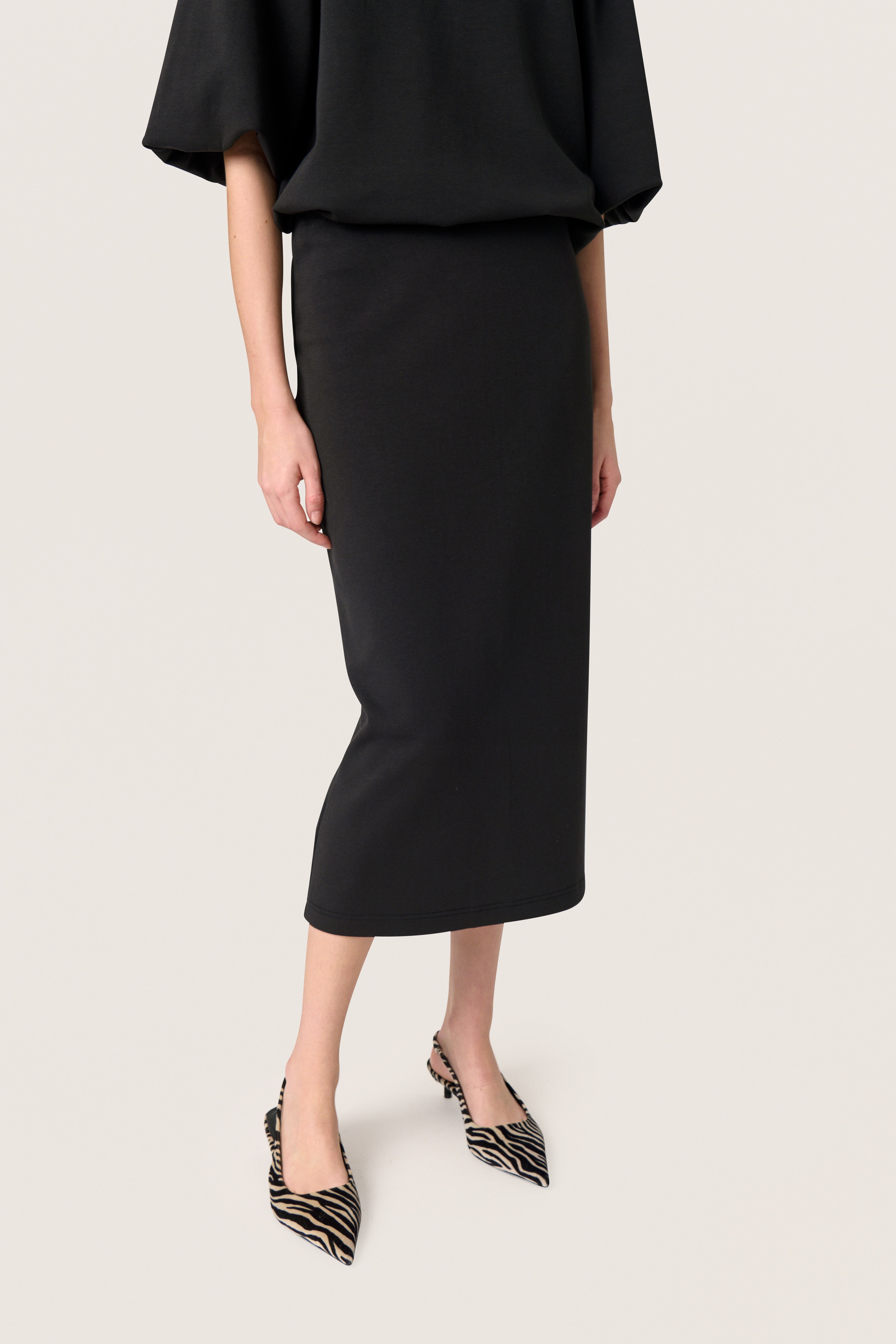 SLMagana Skirt LOOKBOOK FRONT 30408495-194008