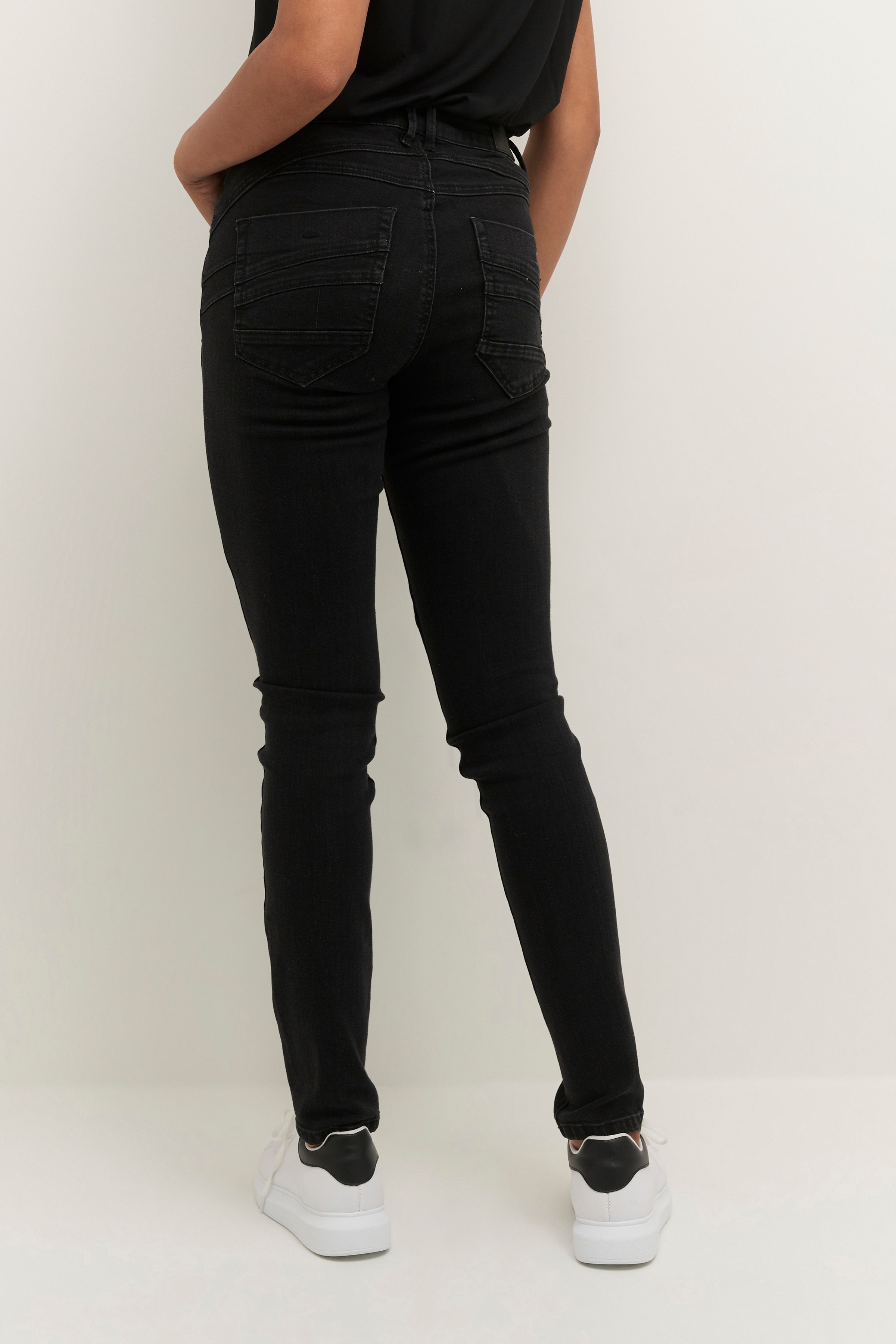 Bibiana Jeans LOOKBOOK BACK 10602175-103901