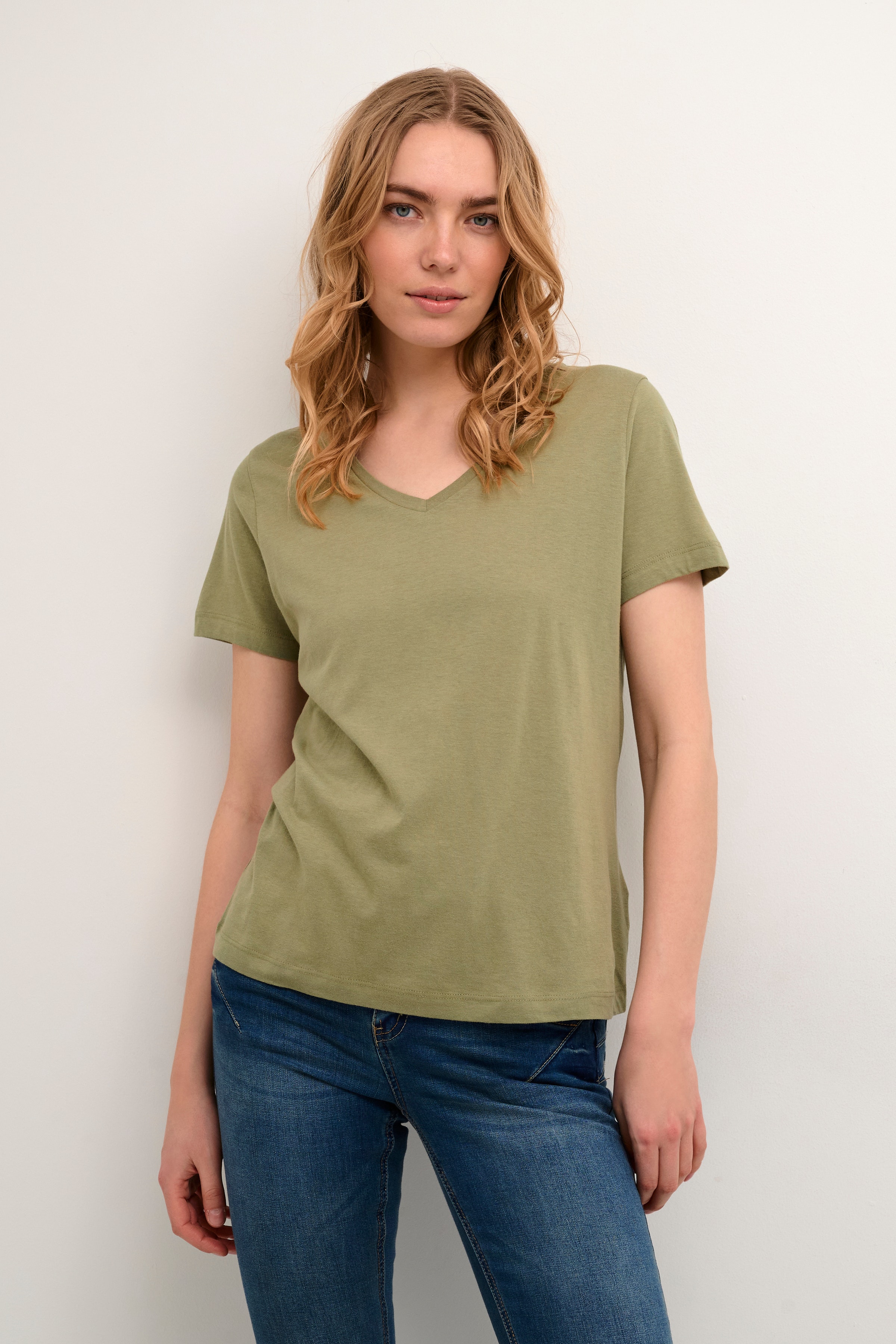 Naia T-shirt LOOKBOOK FRONT 10604508-170115