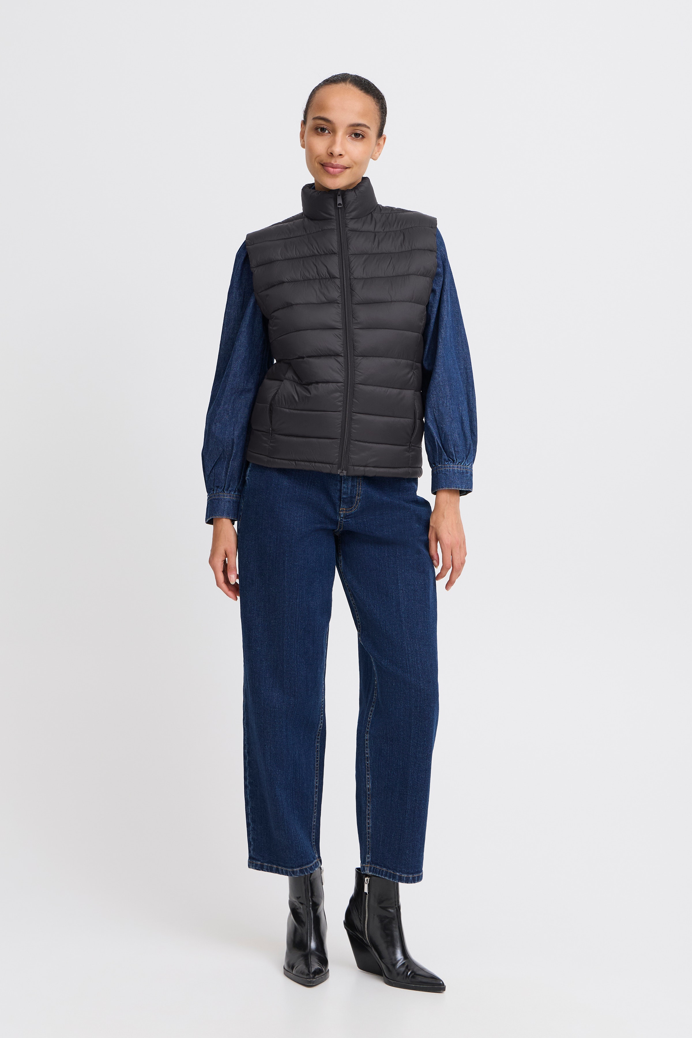 BYBERTA Vest yttertøj LOOKBOOK DETAIL 20816939-200451