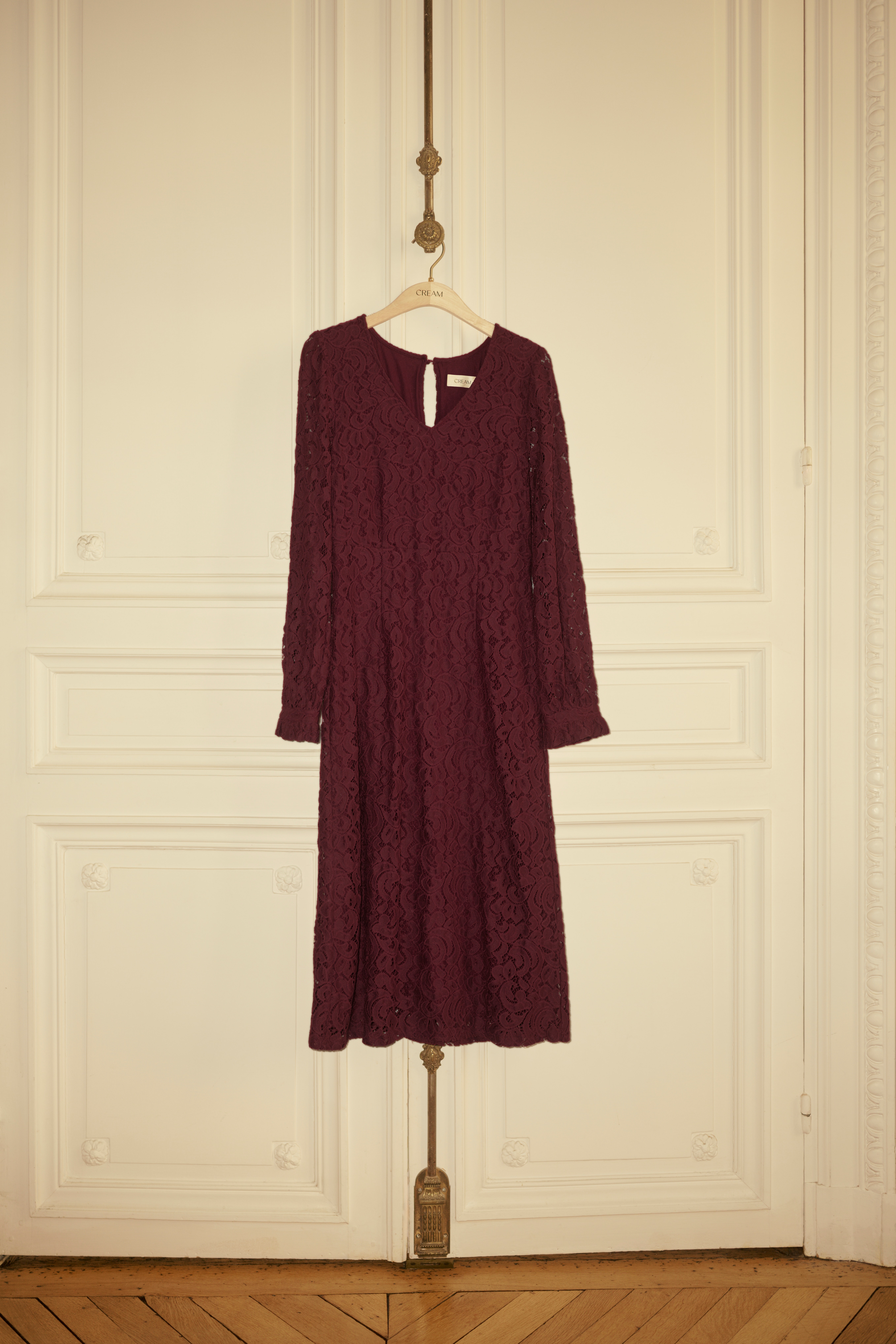 CRThit Dress LOCATION NONE 10614412-191522