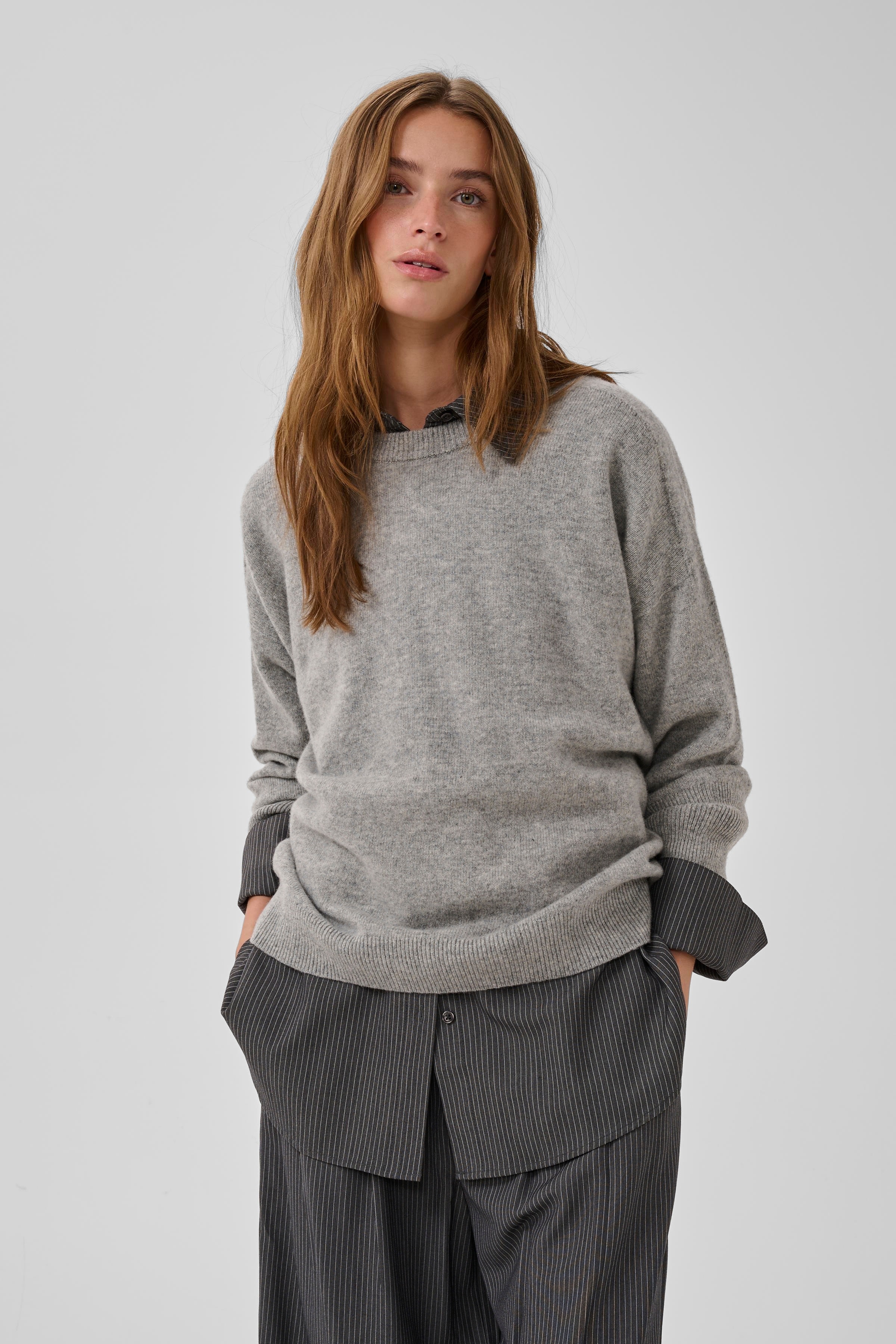 11 THE KNIT CREWNECK LOOKBOOK FRONT 10705549-100378