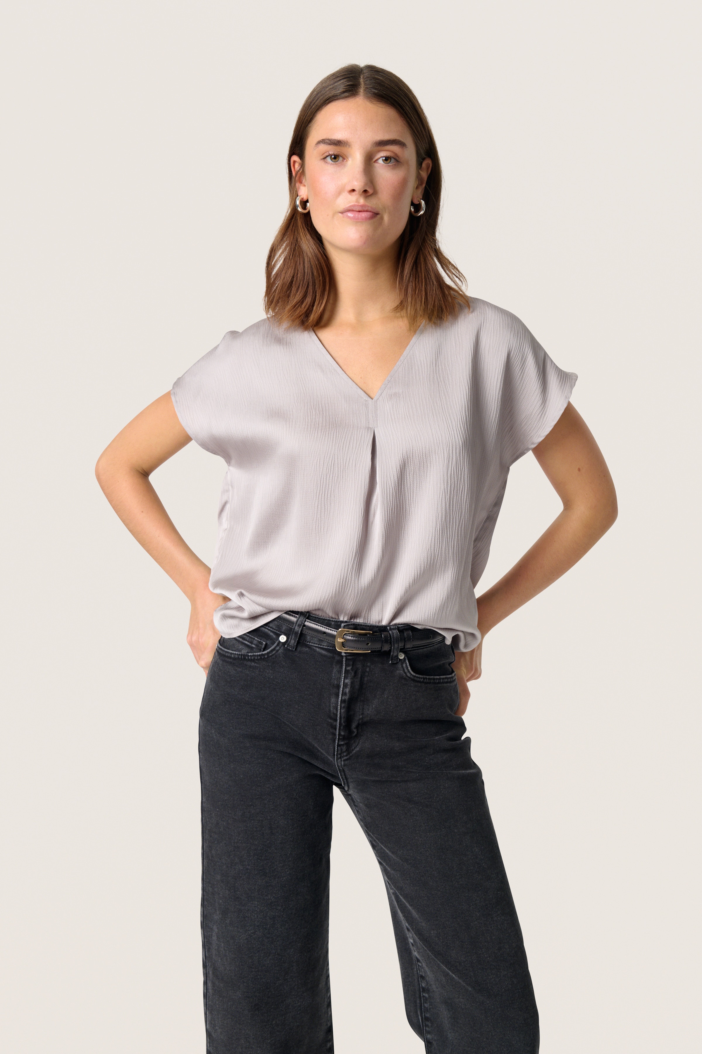 SLIoana Blouse LOOKBOOK FRONT 30407198-153800