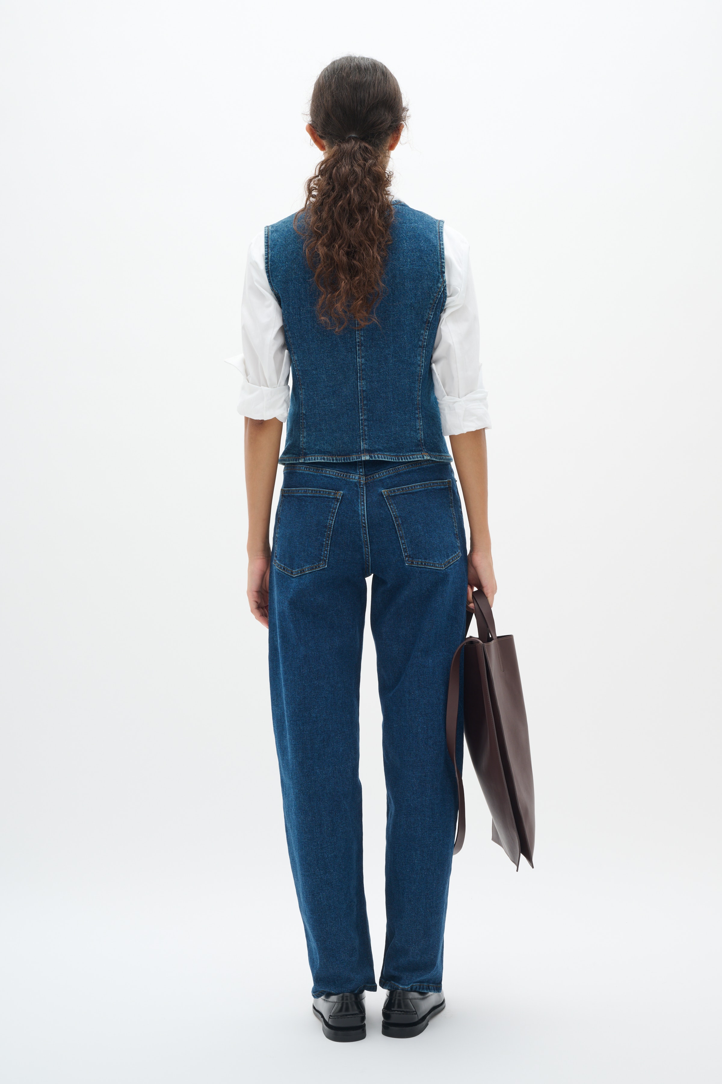 SalineIW Waistcoat LOOKBOOK BACK 30110317-303349