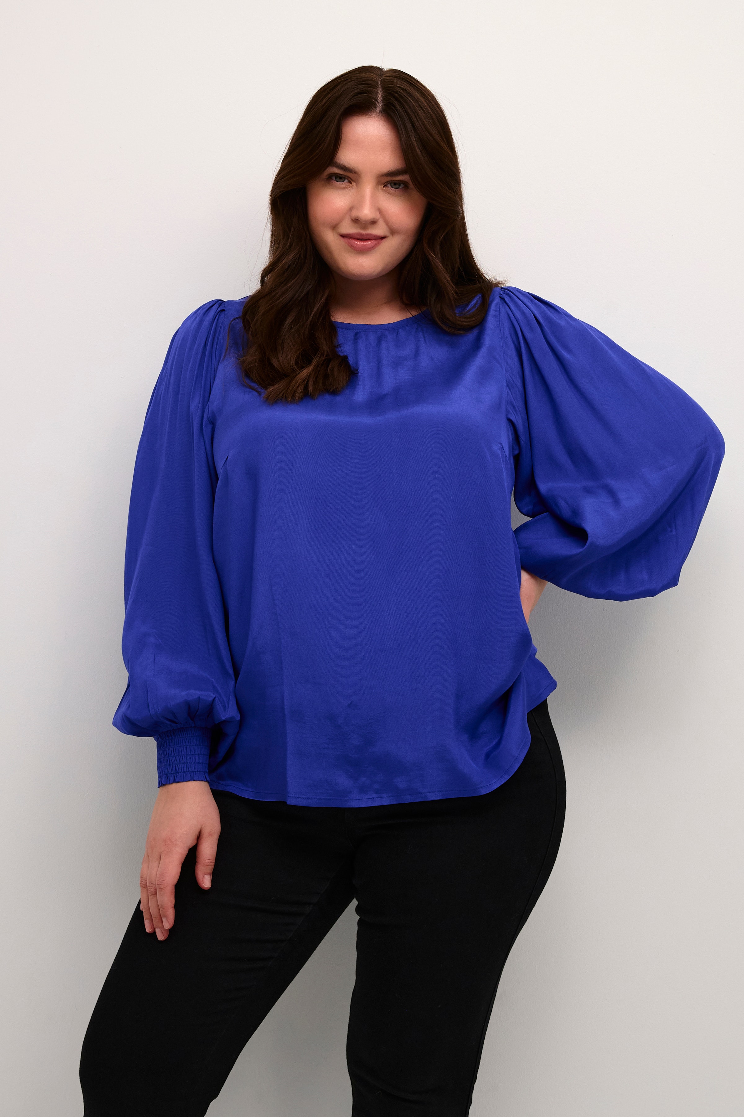 KCleny Blouse LOOKBOOK FRONT 10582079-193951