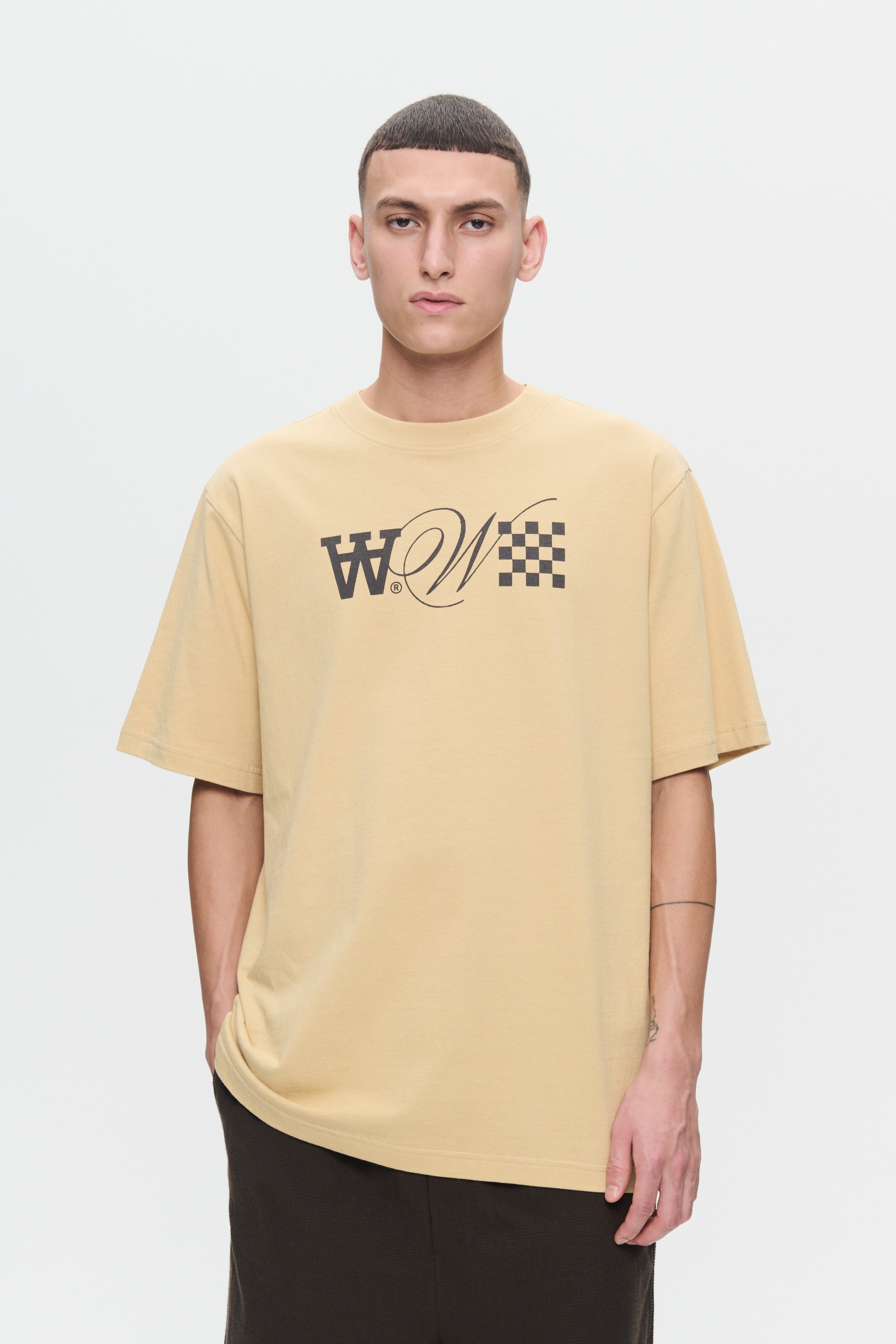 WWAce Signature T-shirt PACK FRONT 30250070-160920