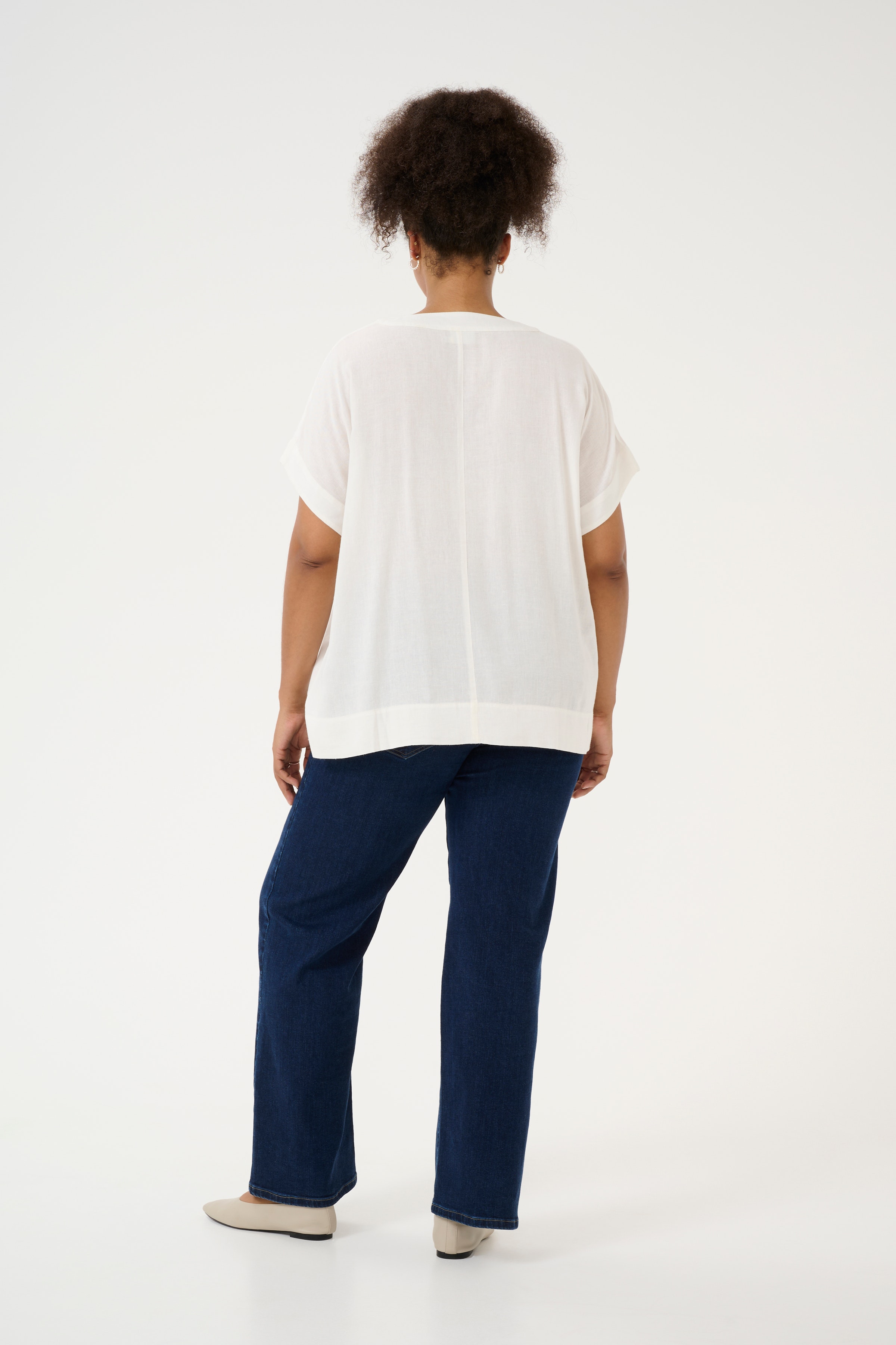 KCmille Linen Top LOOKBOOK BACK 10583097-110602