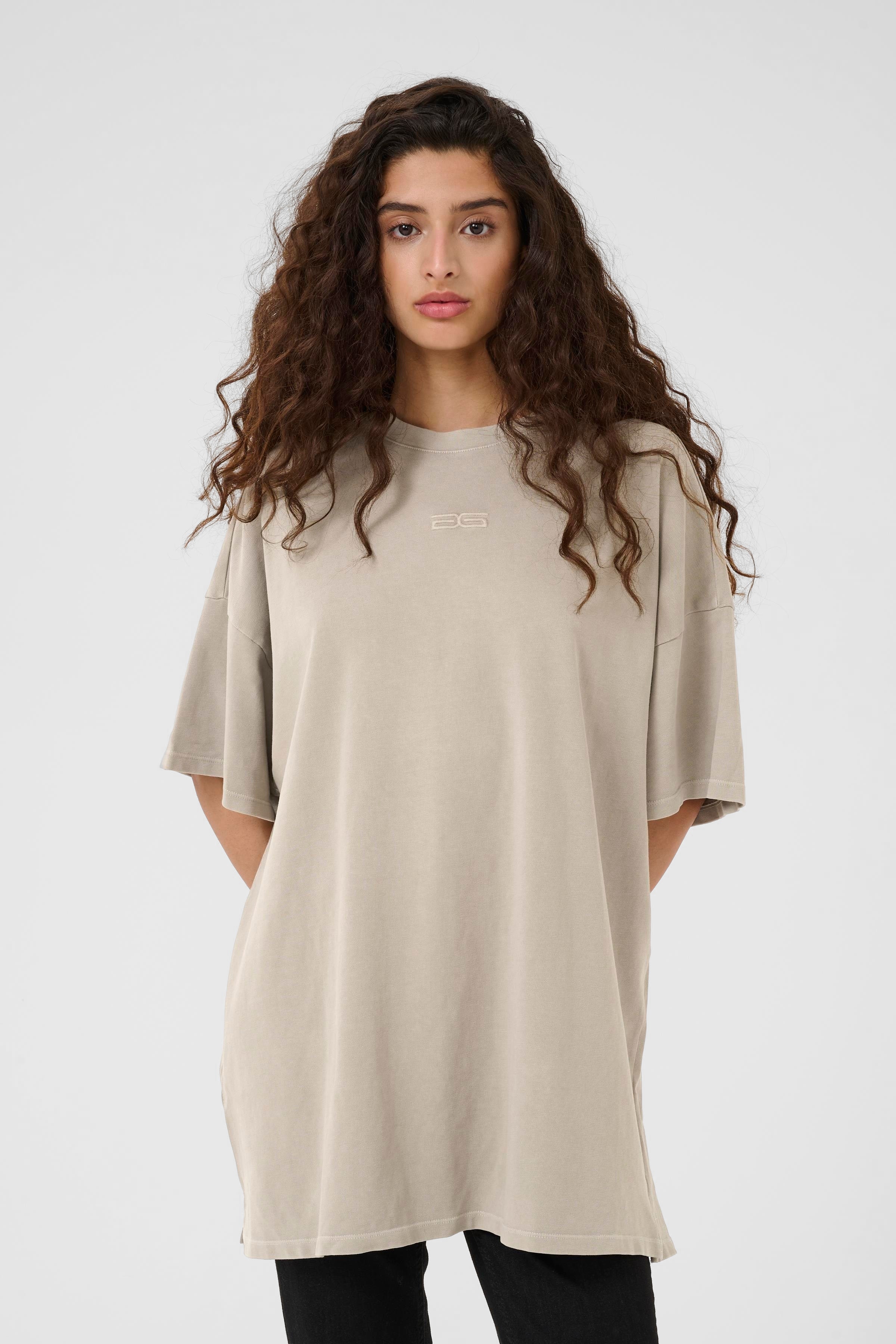 JioGZ T-shirt LOOKBOOK FRONT 10909249-170510