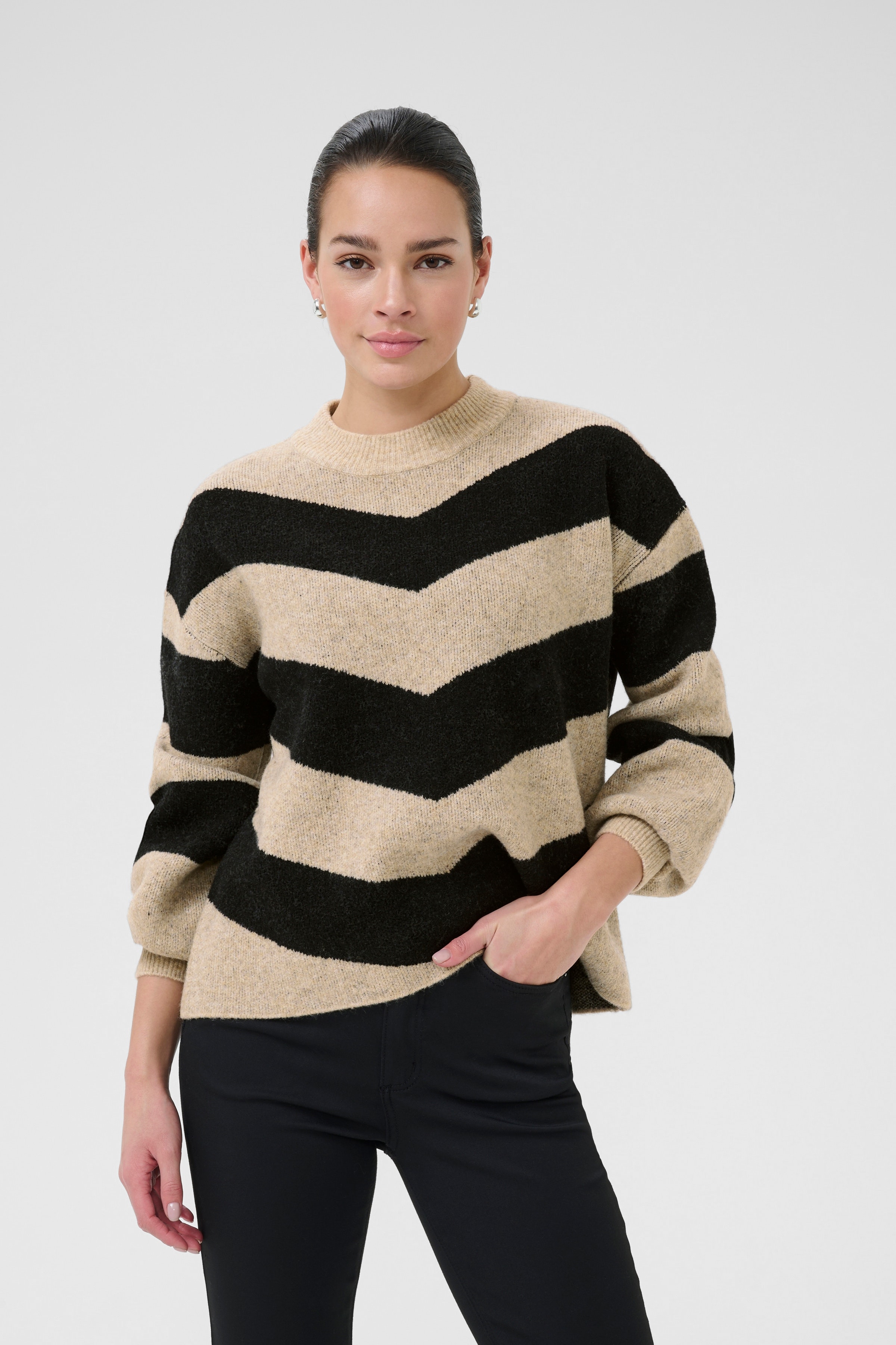 KAverana Pullover LOOKBOOK FRONT 10509061-108123