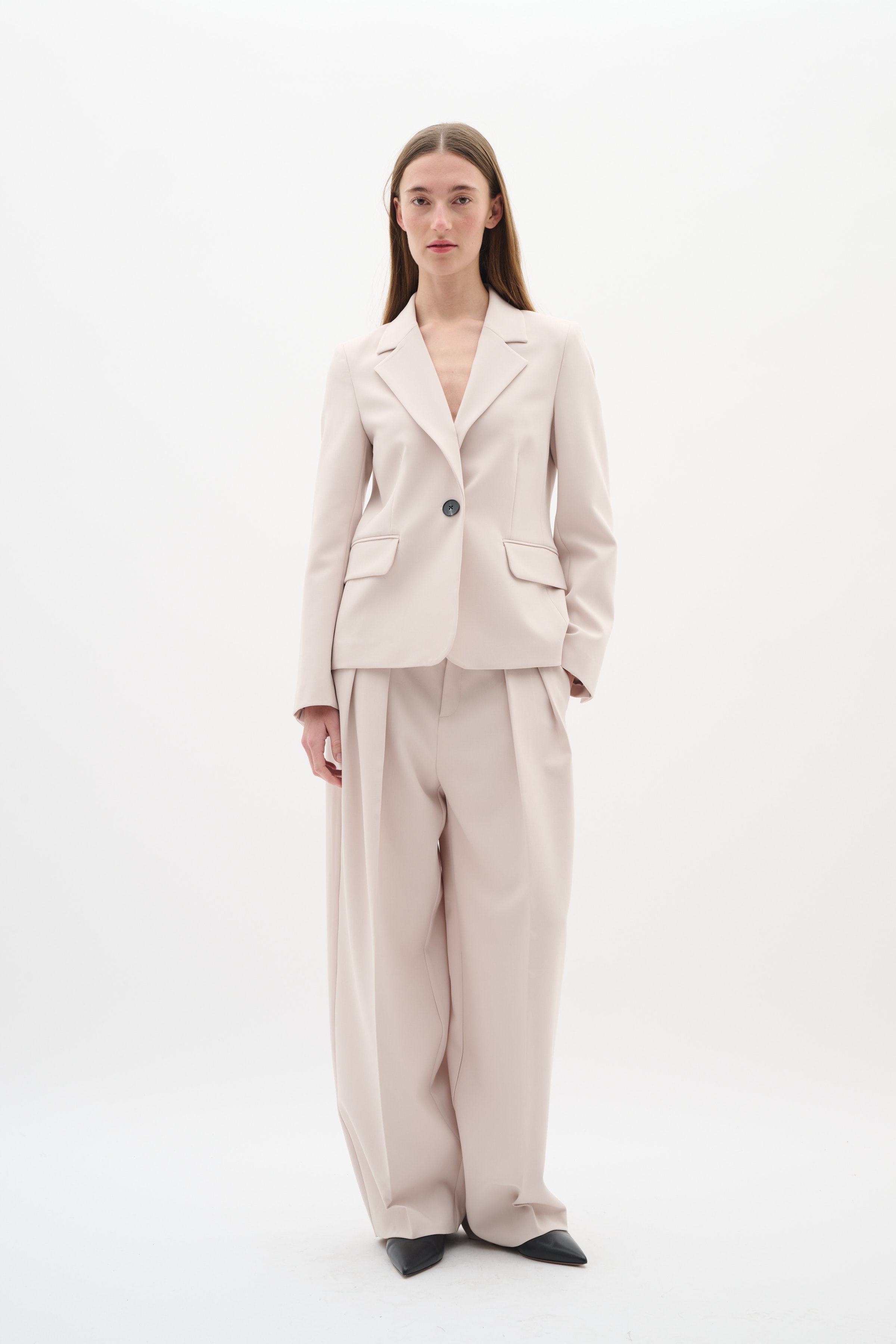 BryelleIW Blazer LOOKBOOK FRONT 30110990-130403