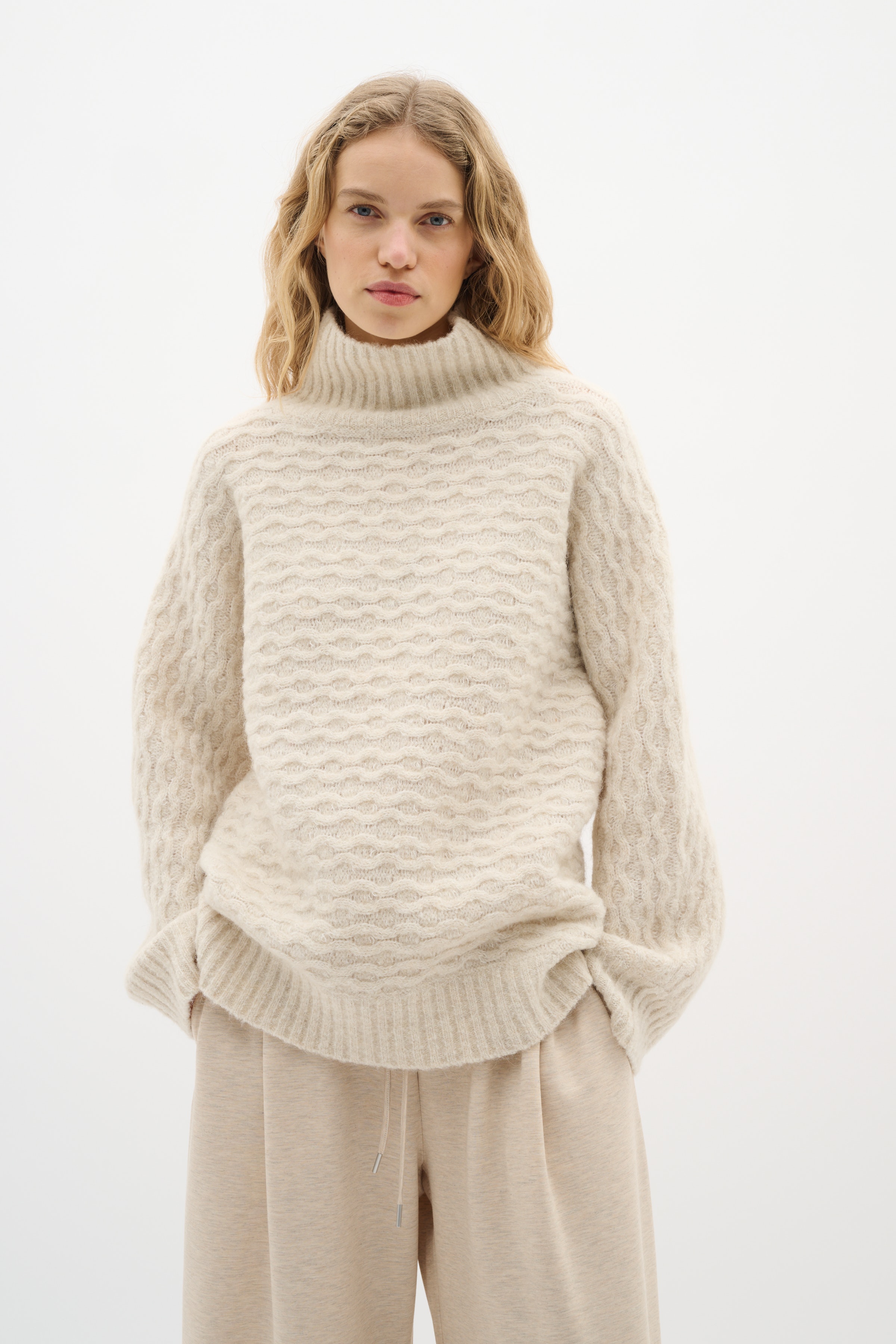 GraiaIW Turtleneck Pullover LOOKBOOK FRONT 30110925-1304031