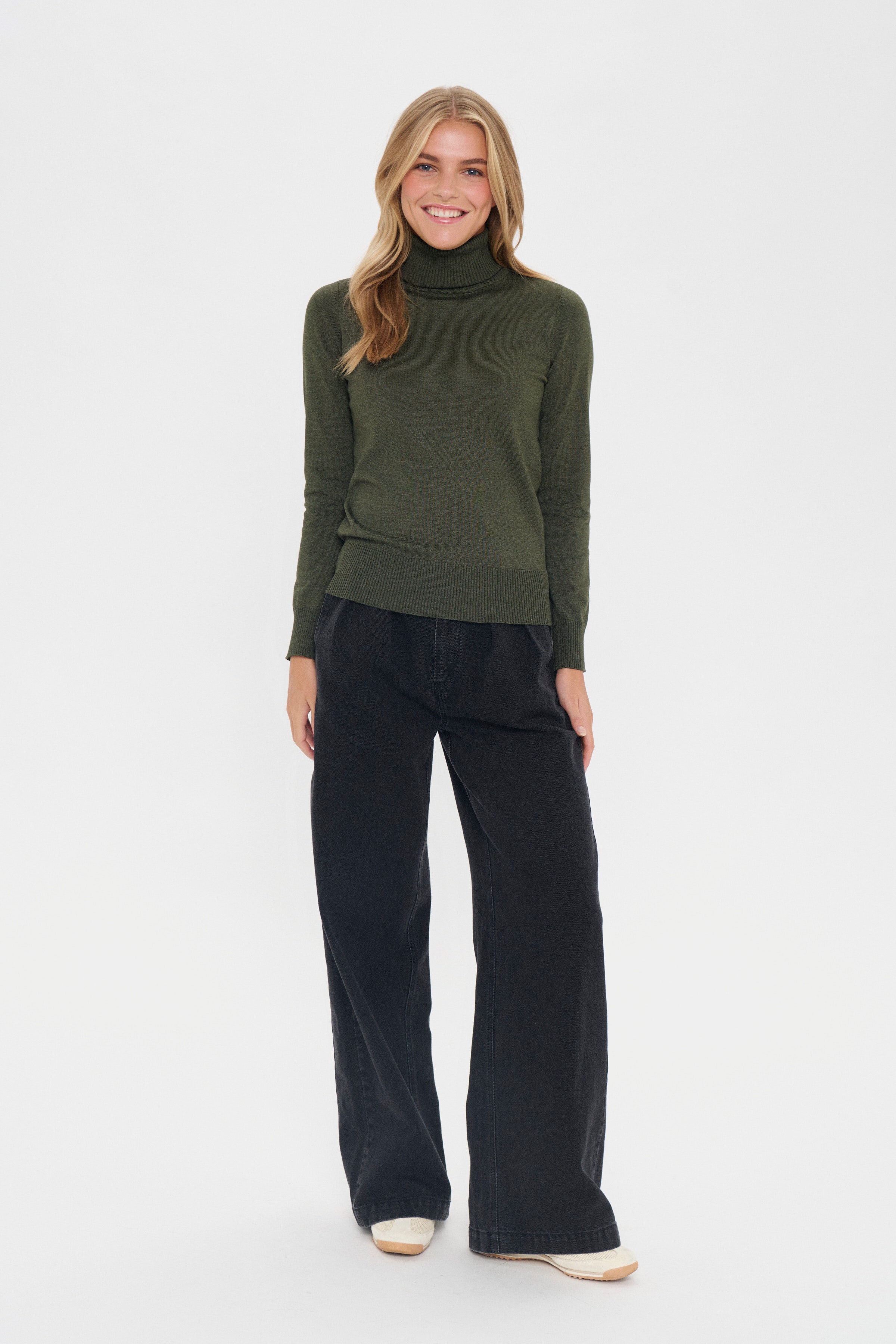 MilaSZ Rollneck Pullover LOOKBOOK FRONT 30500018-1905151
