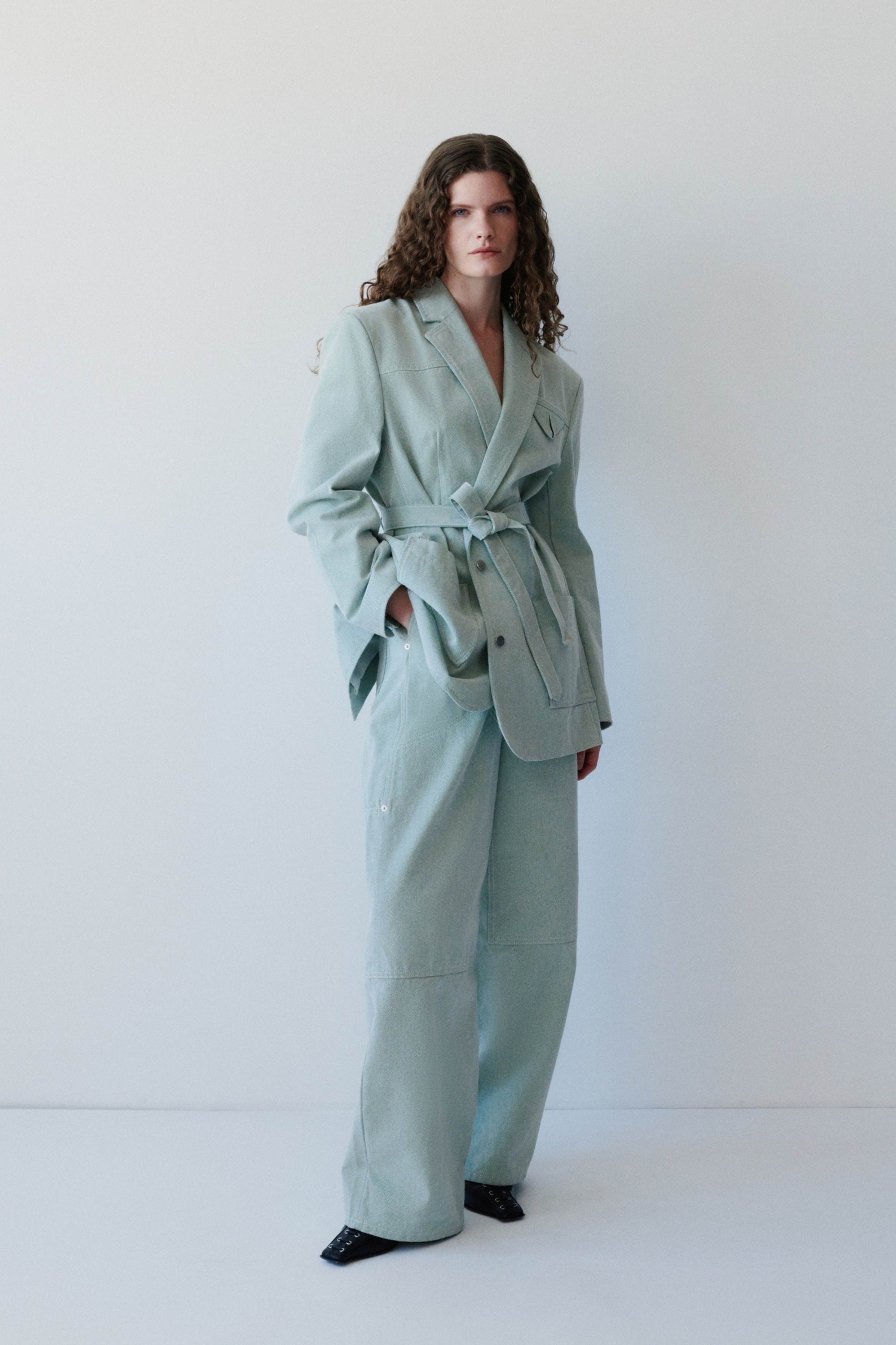 JEANETTE Blazer LOOKBOOK FRONT 30600705-MC2166