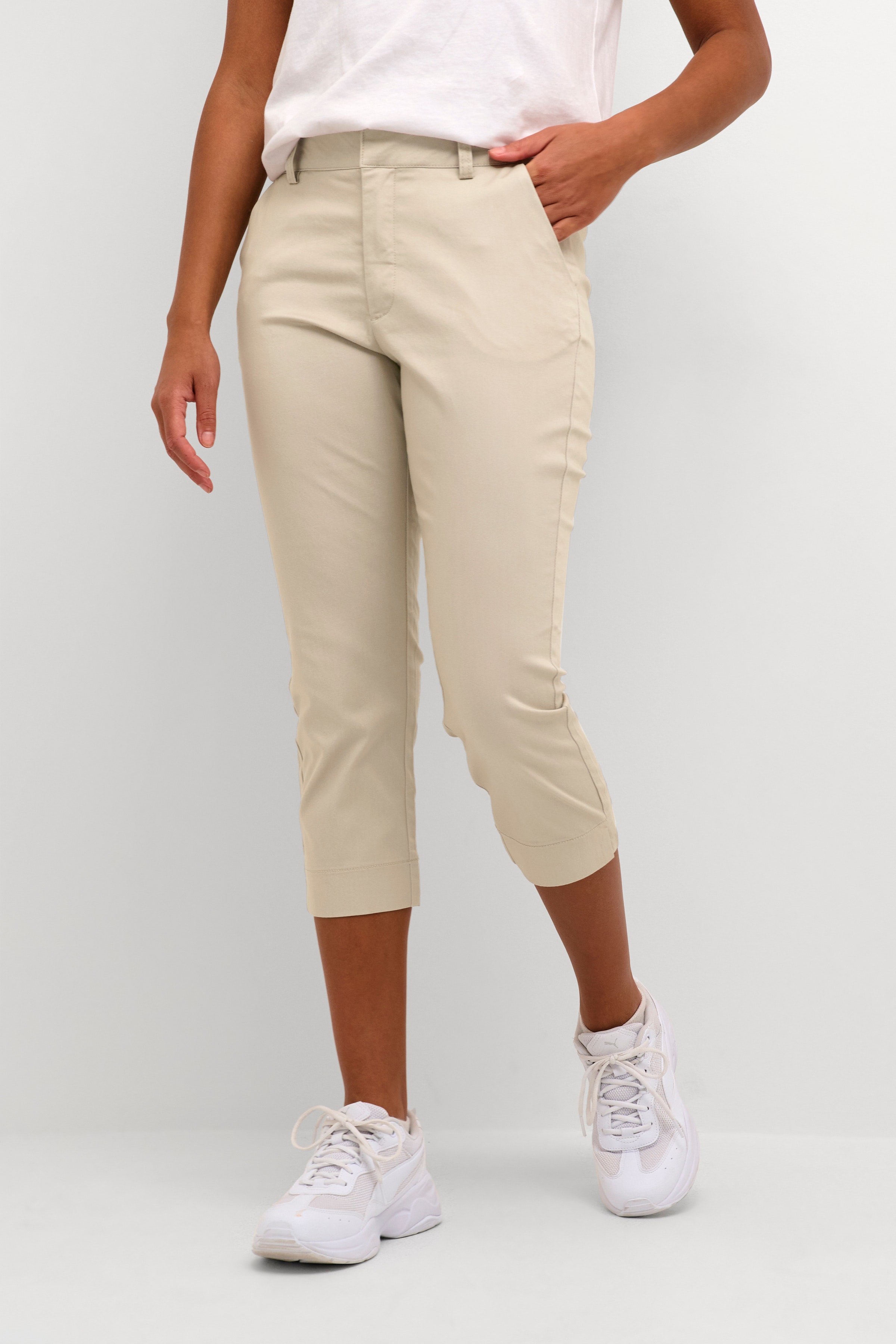 KAlea Capri Trousers LOOKBOOK FRONT 10506815-151305