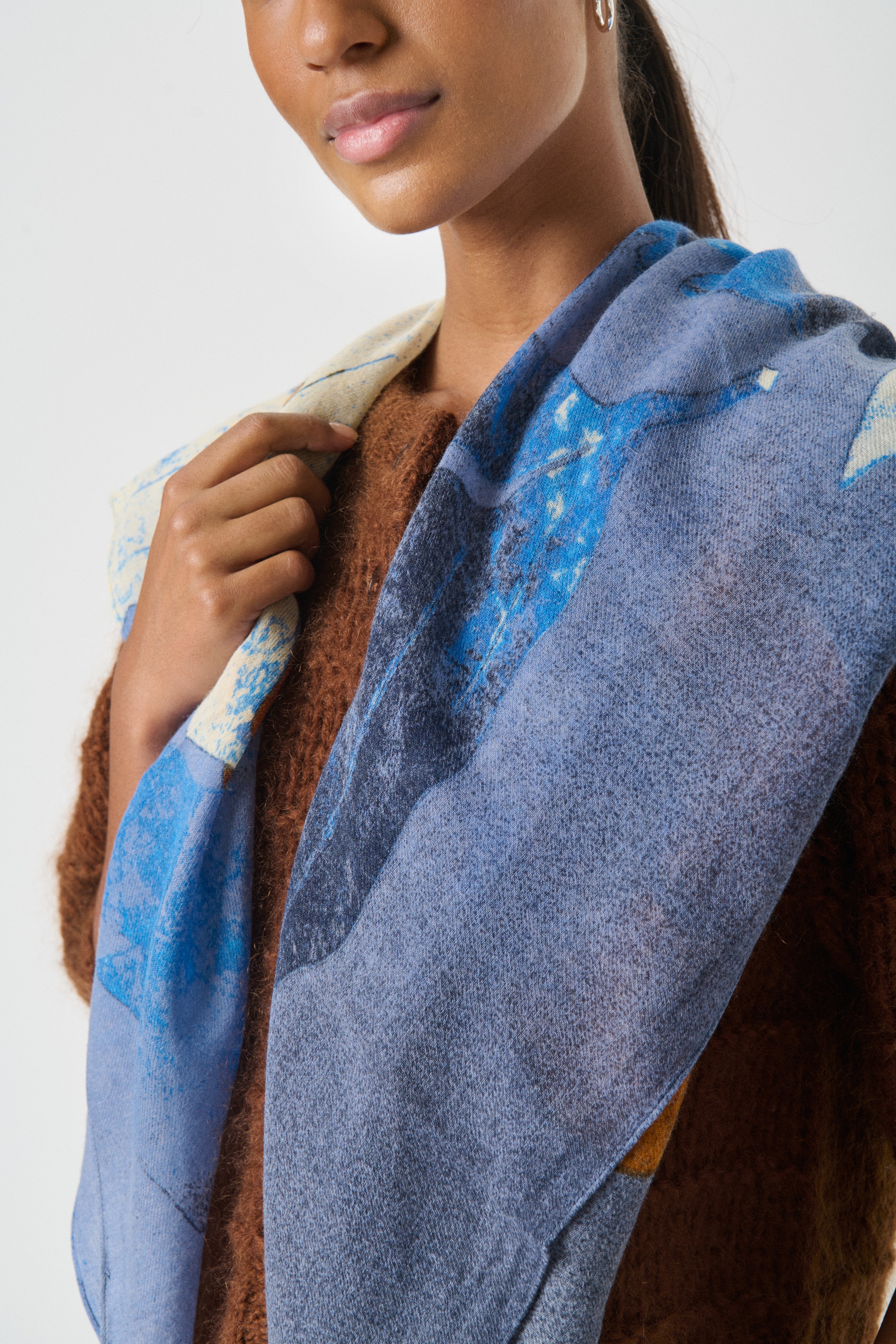 FelisiaPW Tuch LOOKBOOK FRONT 30309166-304434