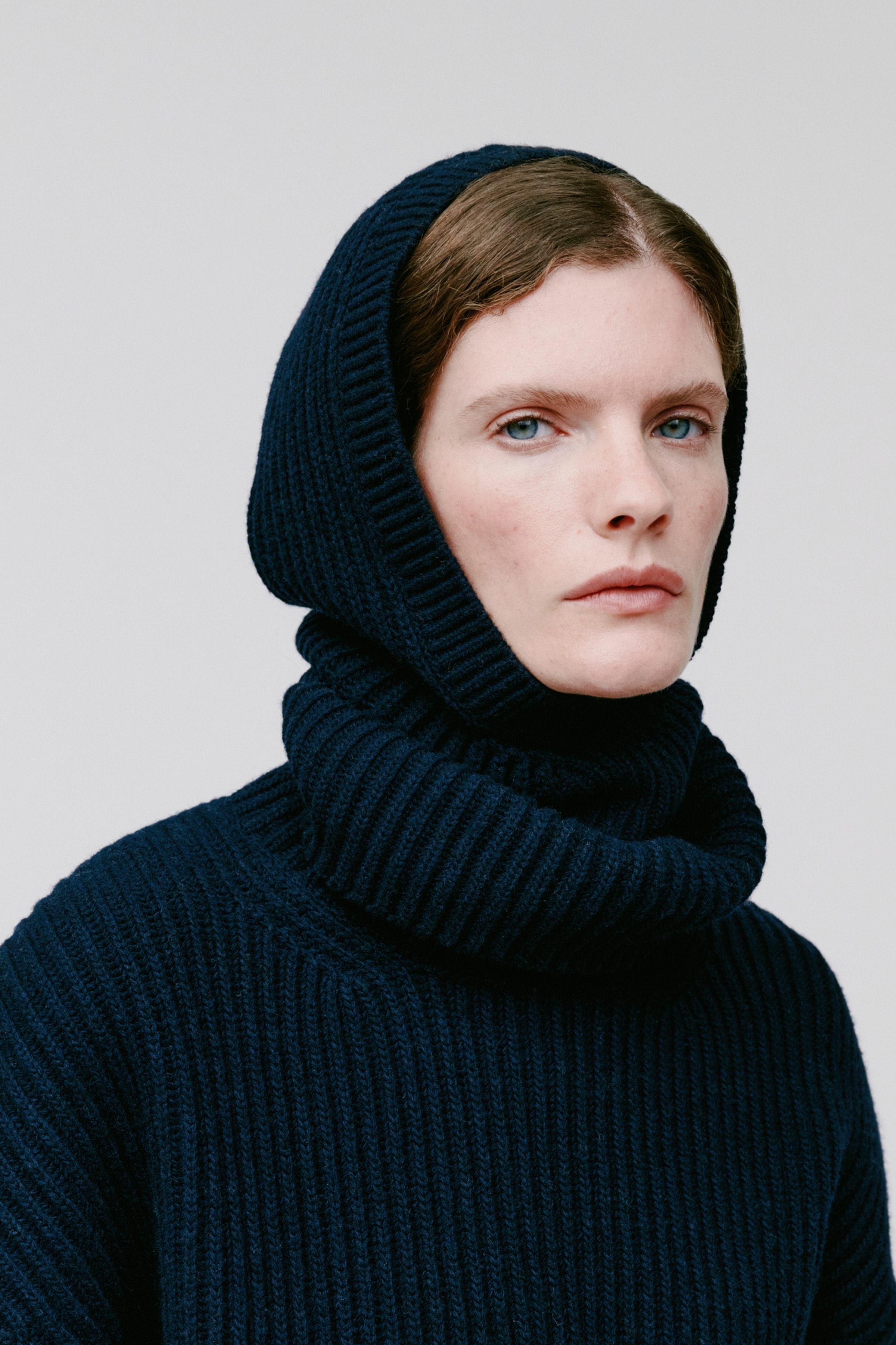 ANNIE LEE BALACLAVA LOOKBOOK FRONT 30600717-BL900