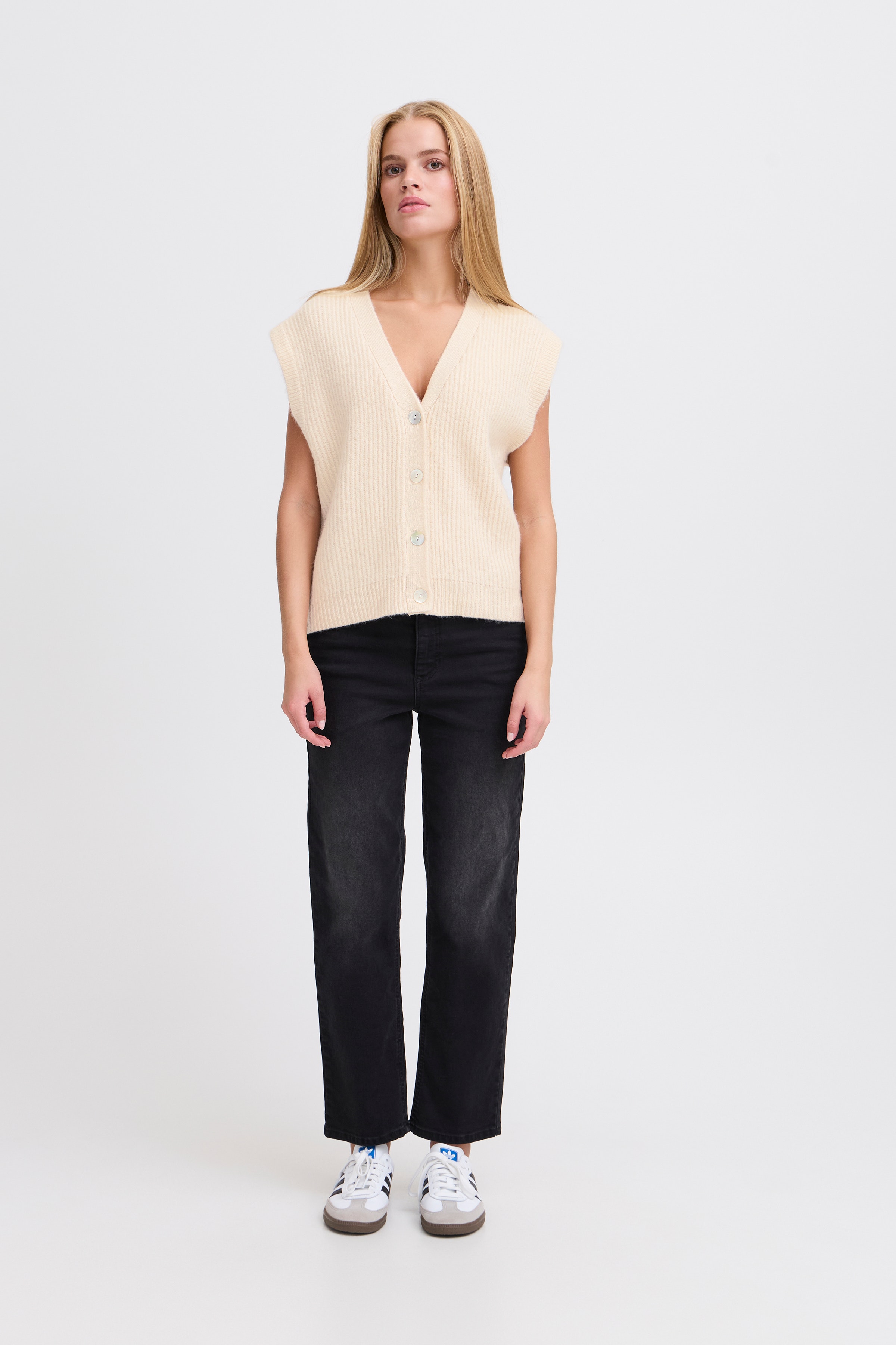 atelier reve IHPOVOKE Knitted waistcoat