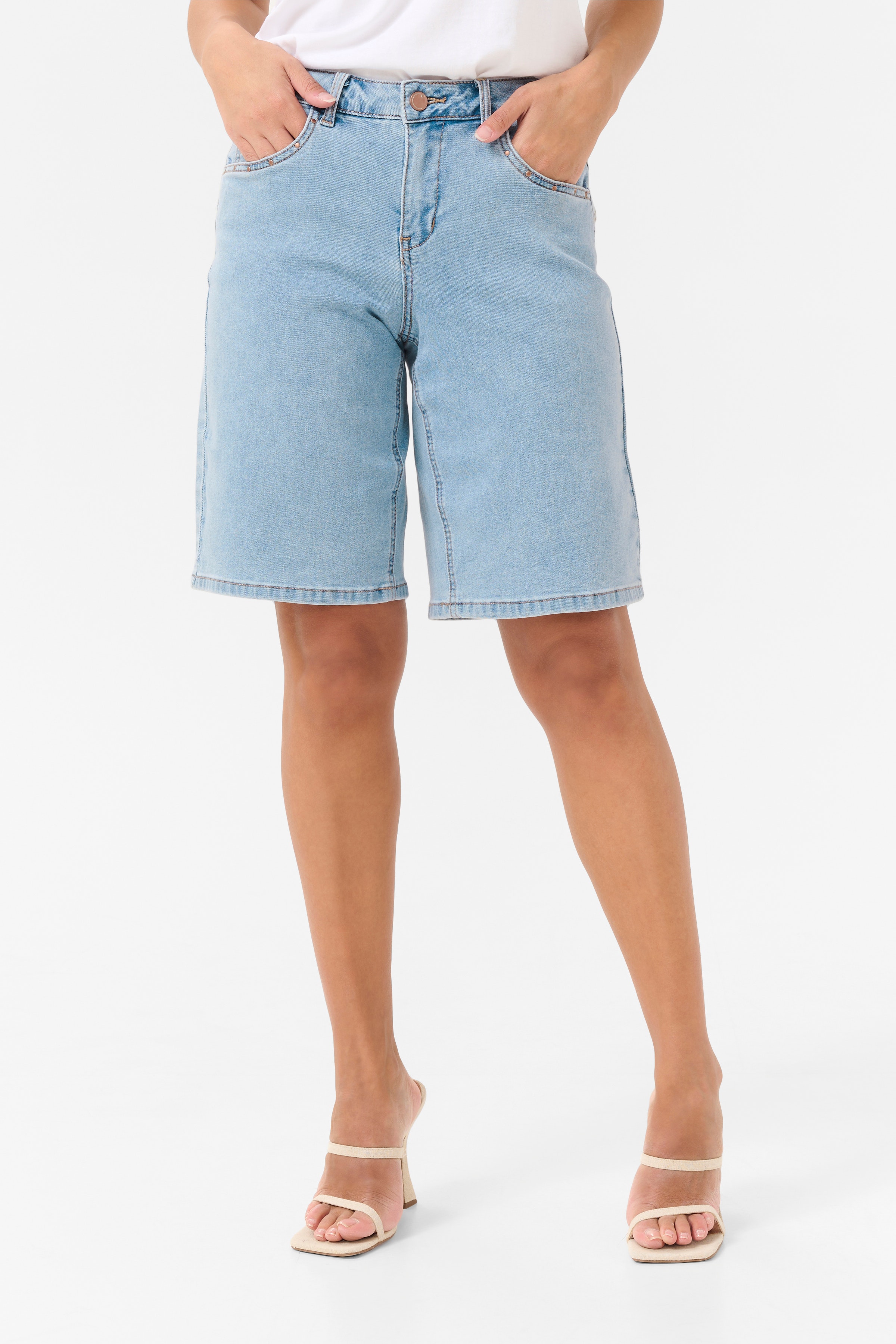 CRLone Shorts LOOKBOOK FRONT 10613738-105504