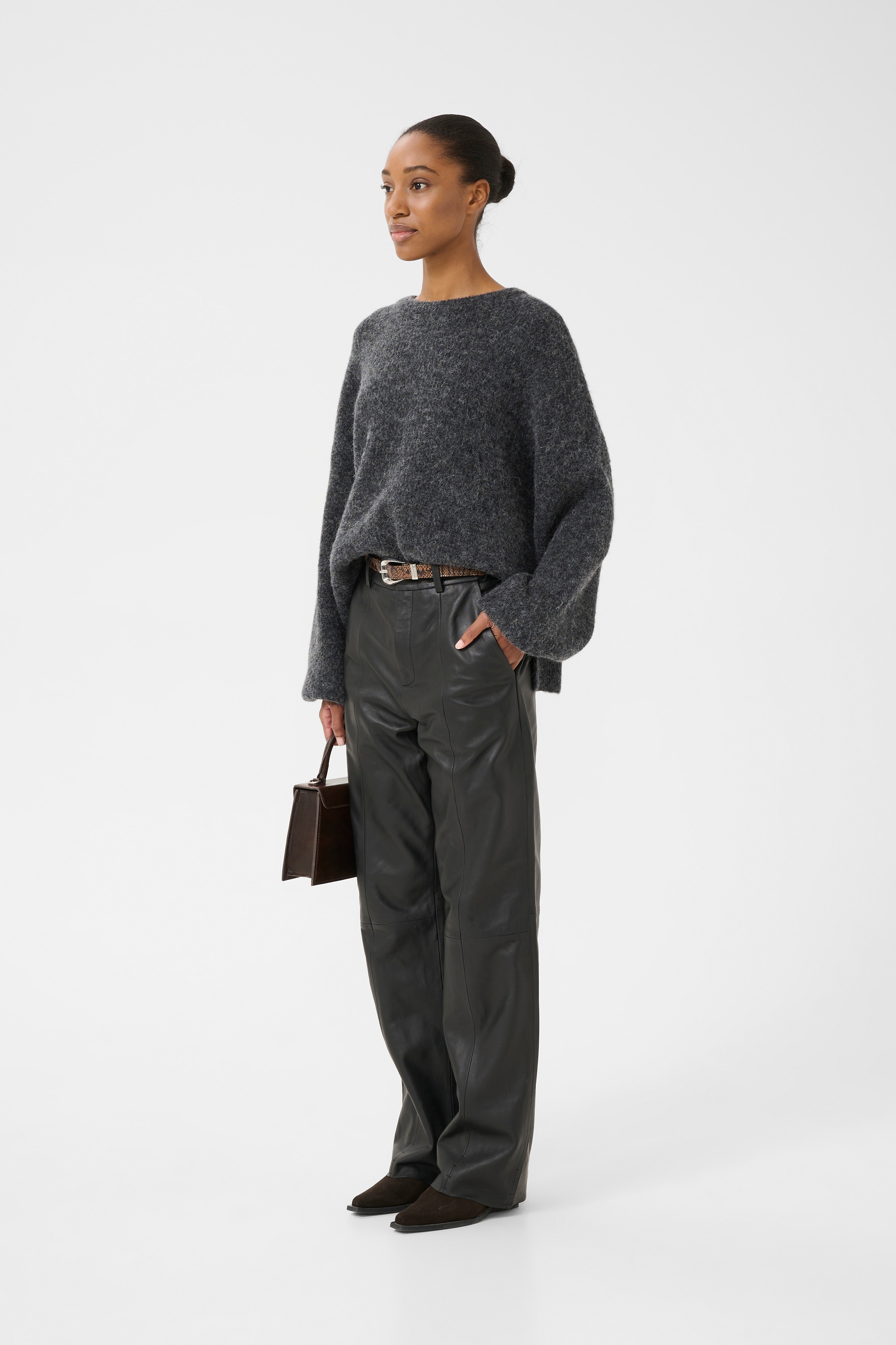 GZluciana Leather pants LOOKBOOK FRONT 10910508-100017