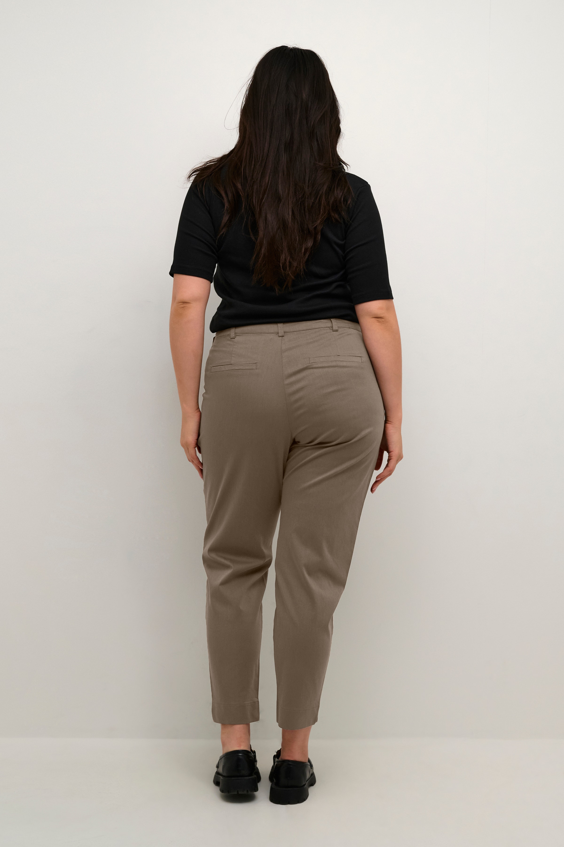 KCleana Trousers LOOKBOOK BACK 10581546-190810