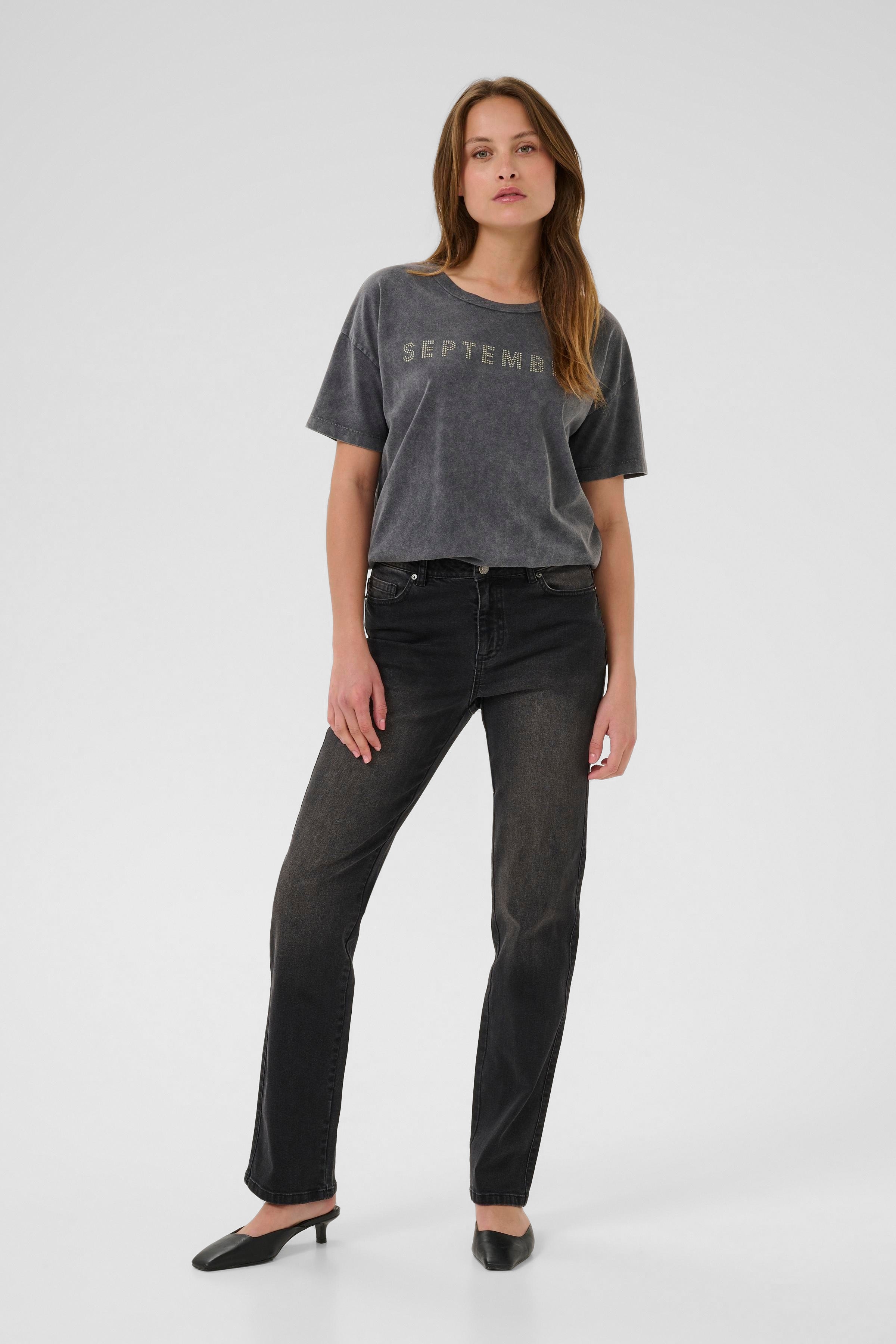 KAmaris Jeans LOOKBOOK FRONT 10510727-108261