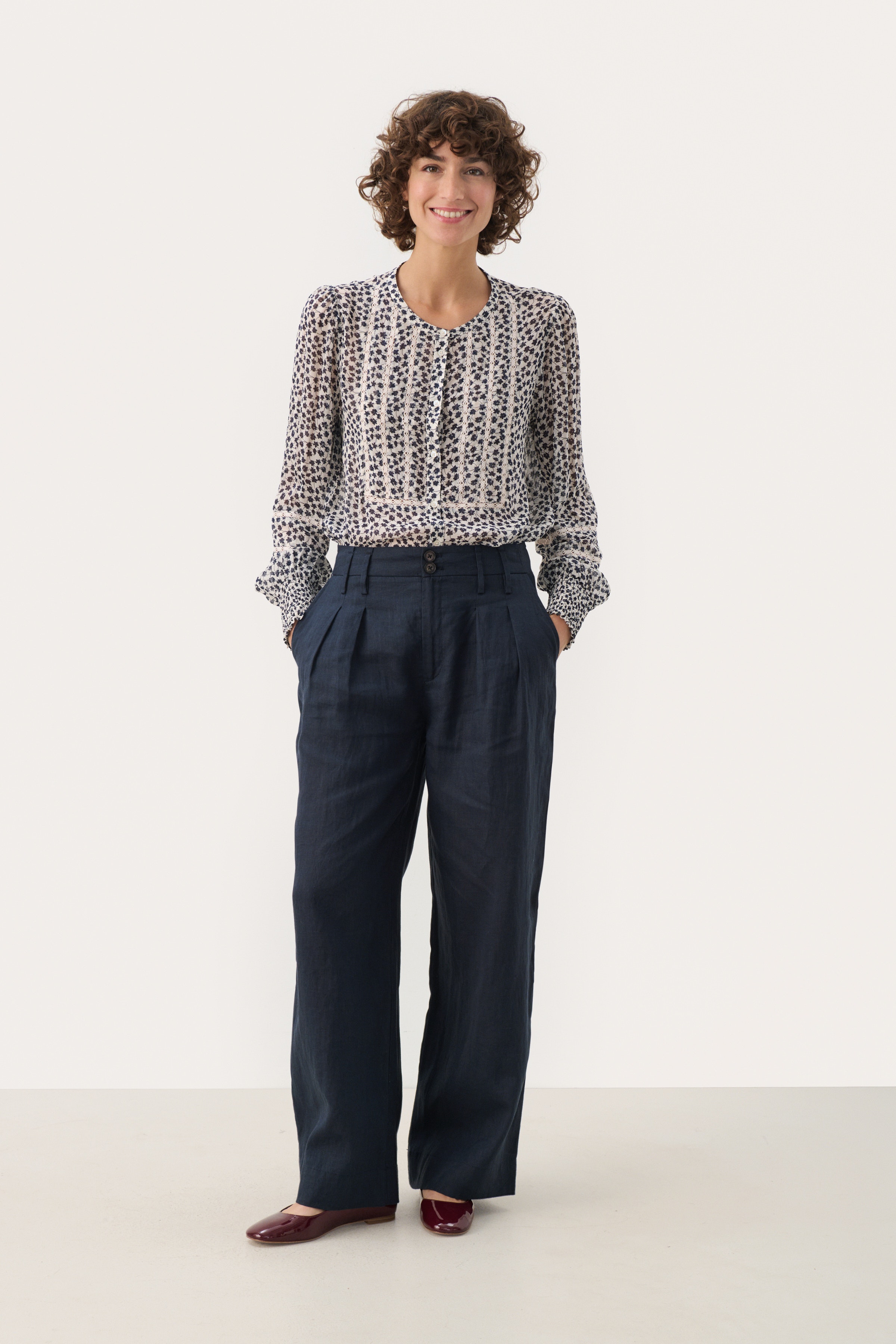 NanatiPW Linen Trousers LOOKBOOK FRONT 30309385-194109