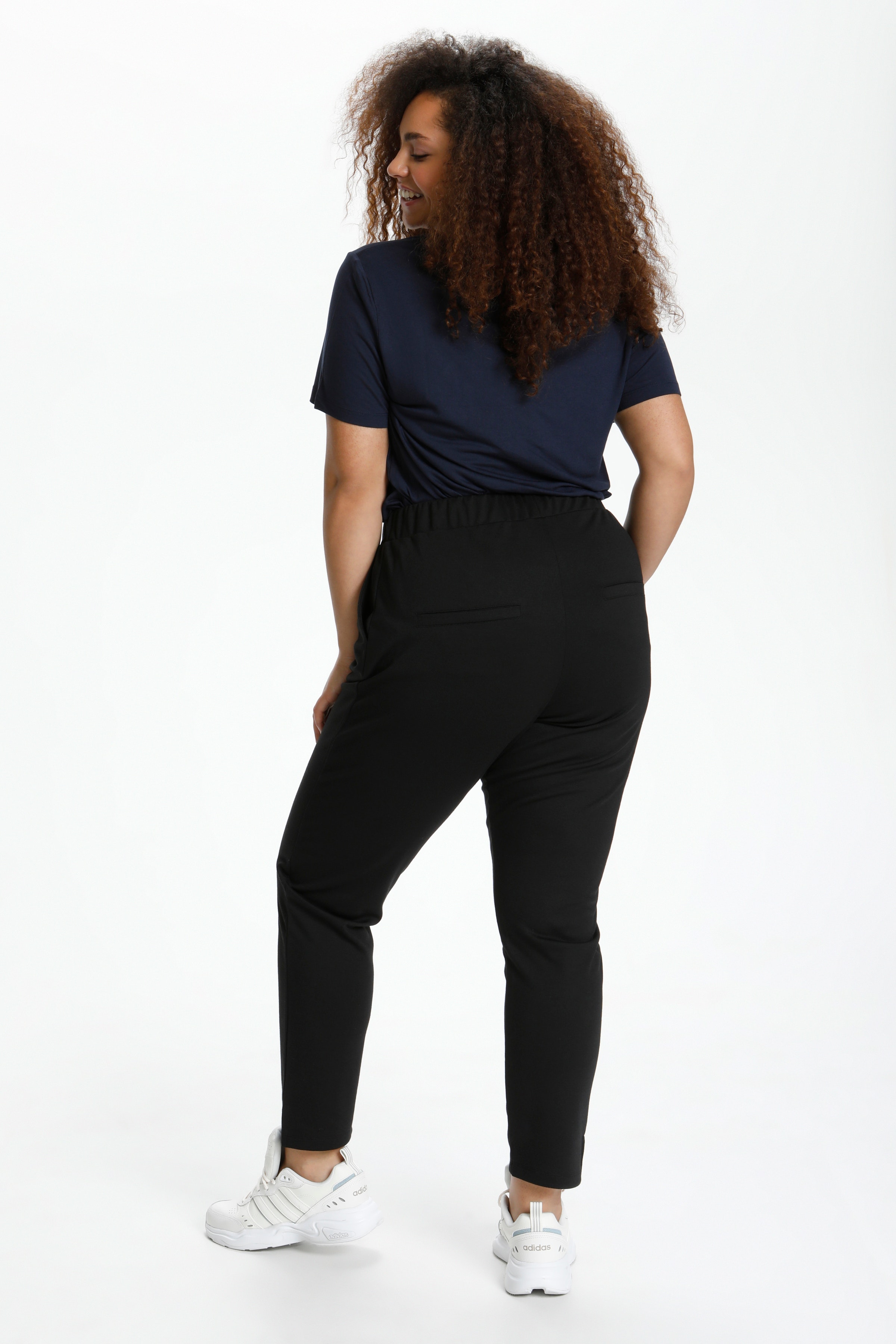 KColivia Sweat Casual LOOKBOOK BACK 10580416-100121