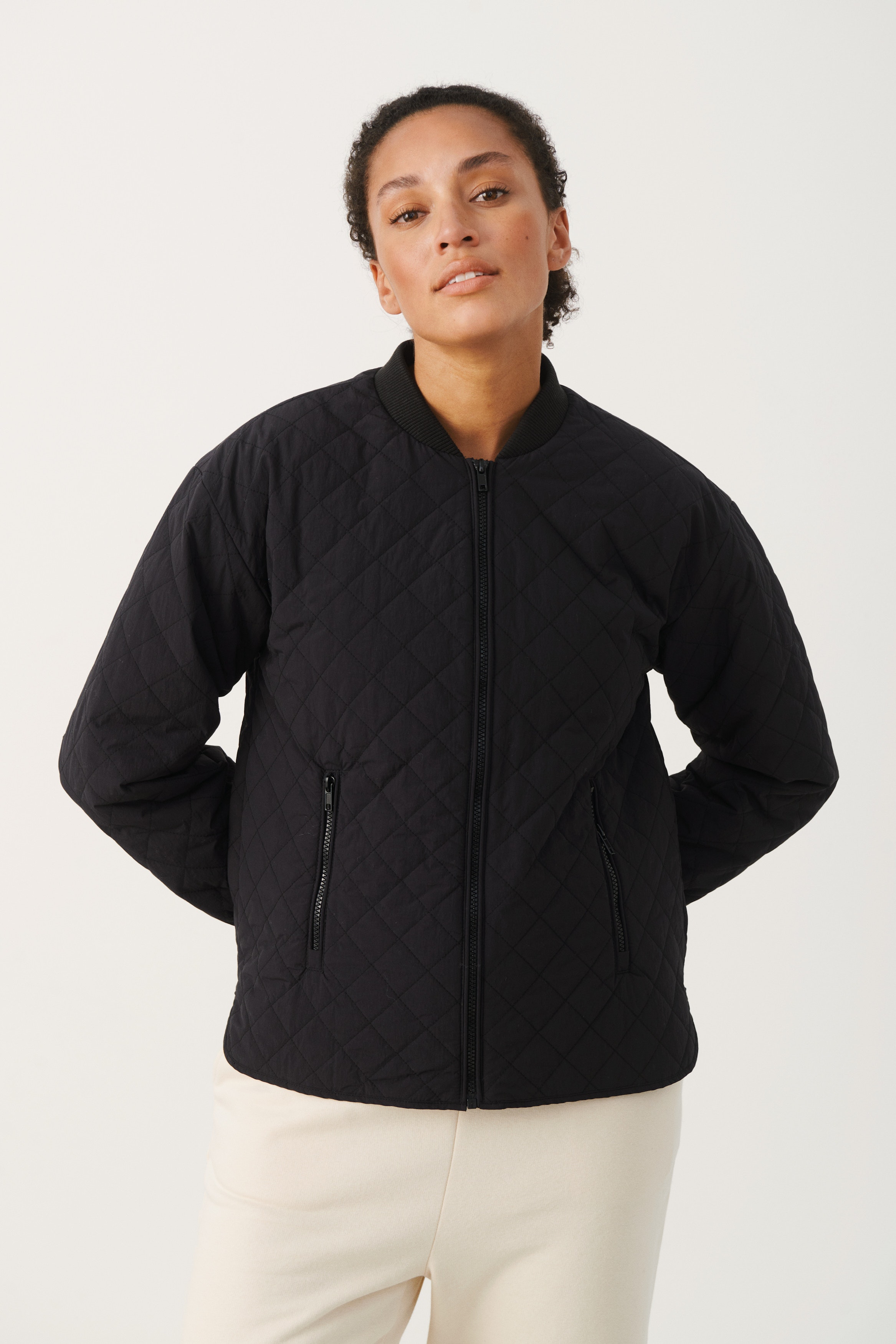 RoniaPW Outerwear LOOKBOOK FRONT 30306921-194008