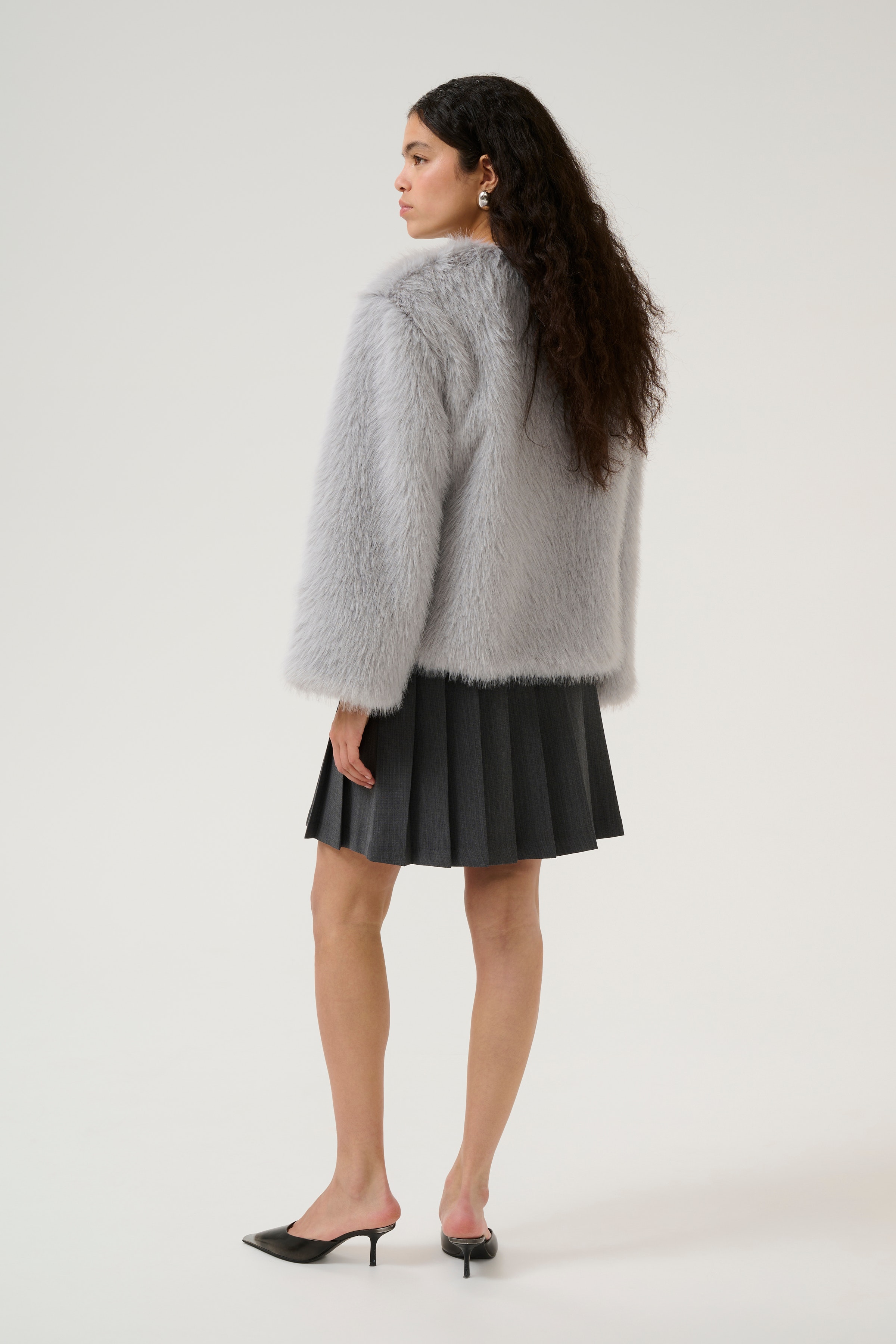 KBSerenity Faux Fur jacket LOOKBOOK FRONT 10105337-165803