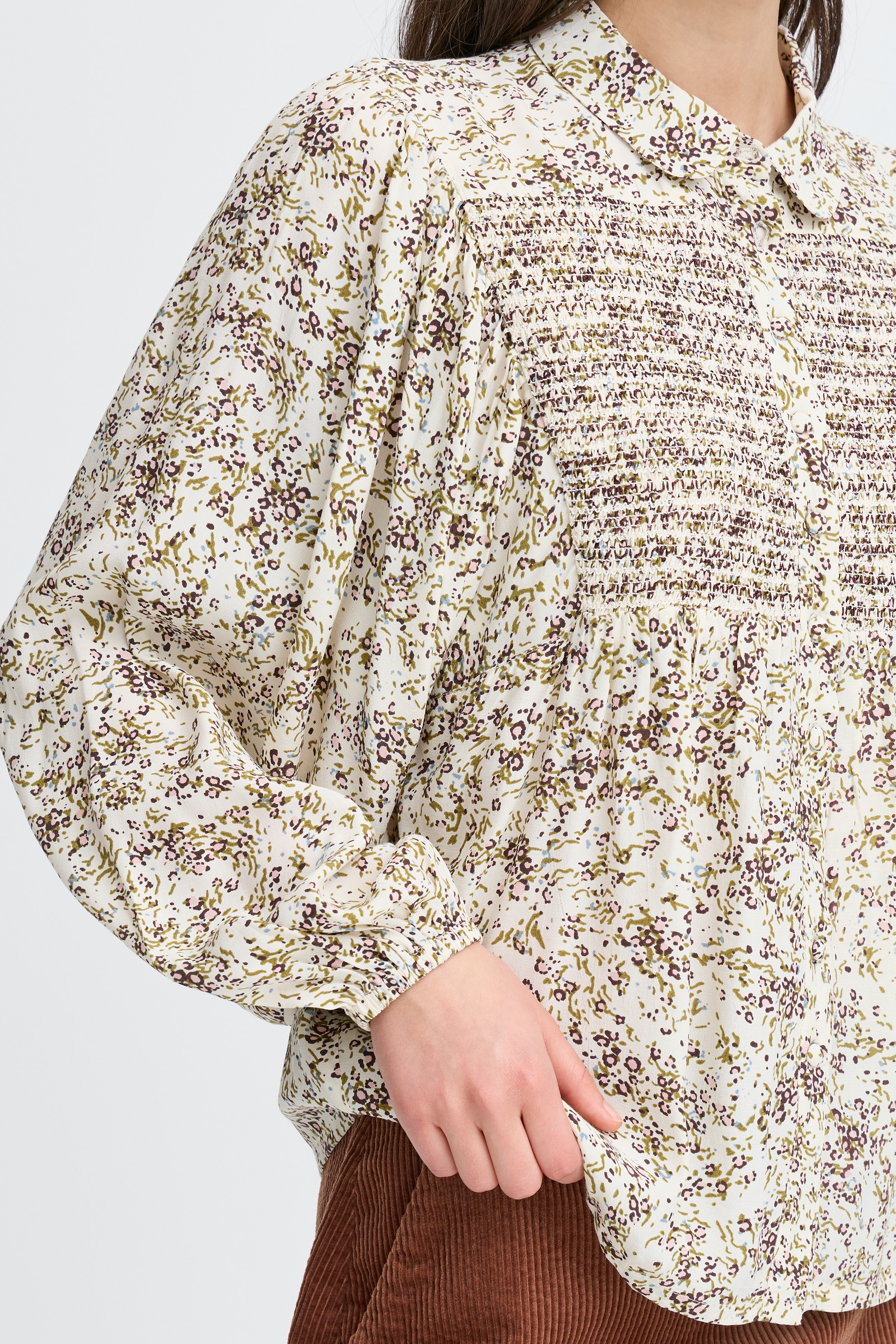 IRMABELLE Skjorte LOOKBOOK DETAIL 20124009-900000018