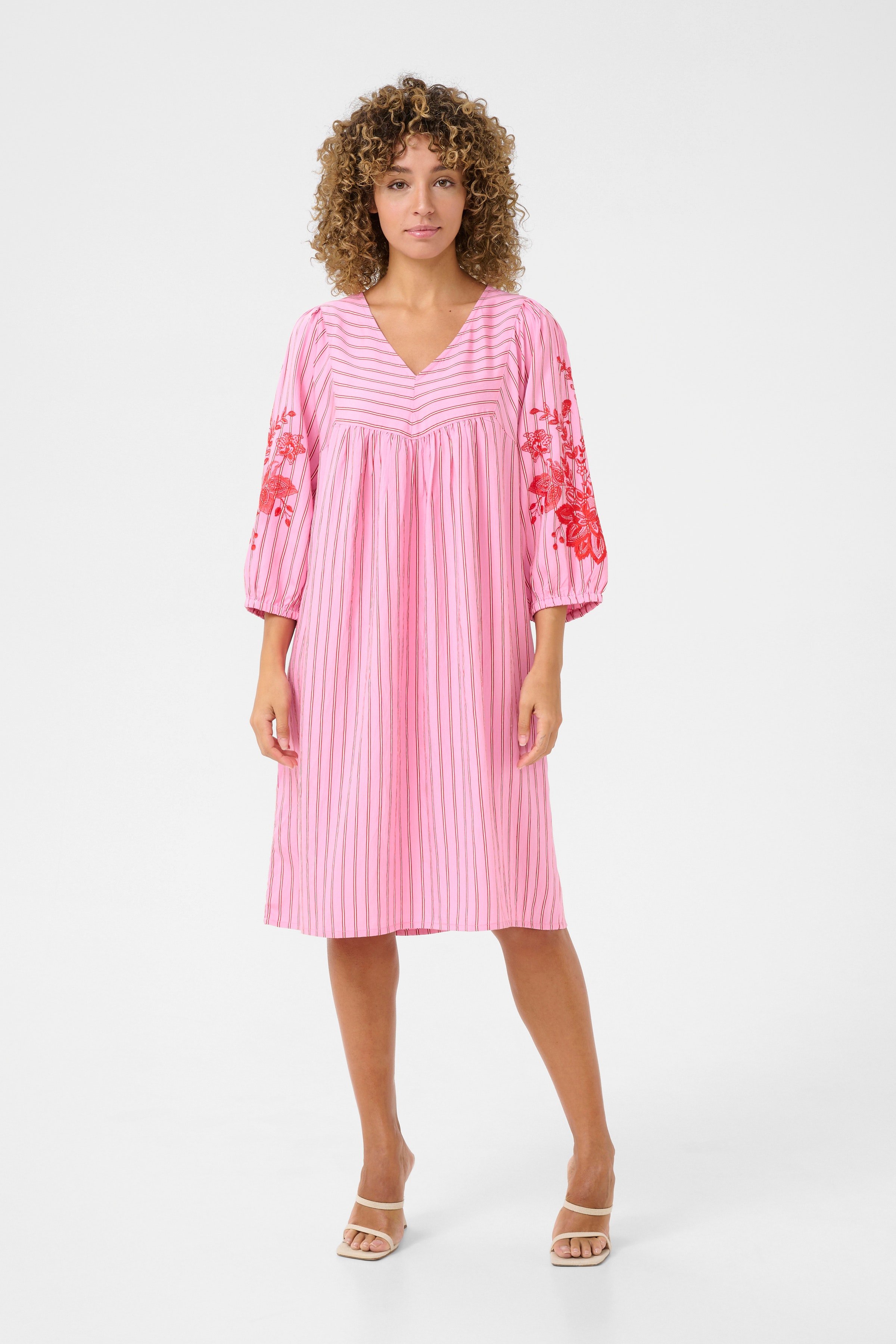 CRKamela Kleid LOOKBOOK FRONT 10613629-107622