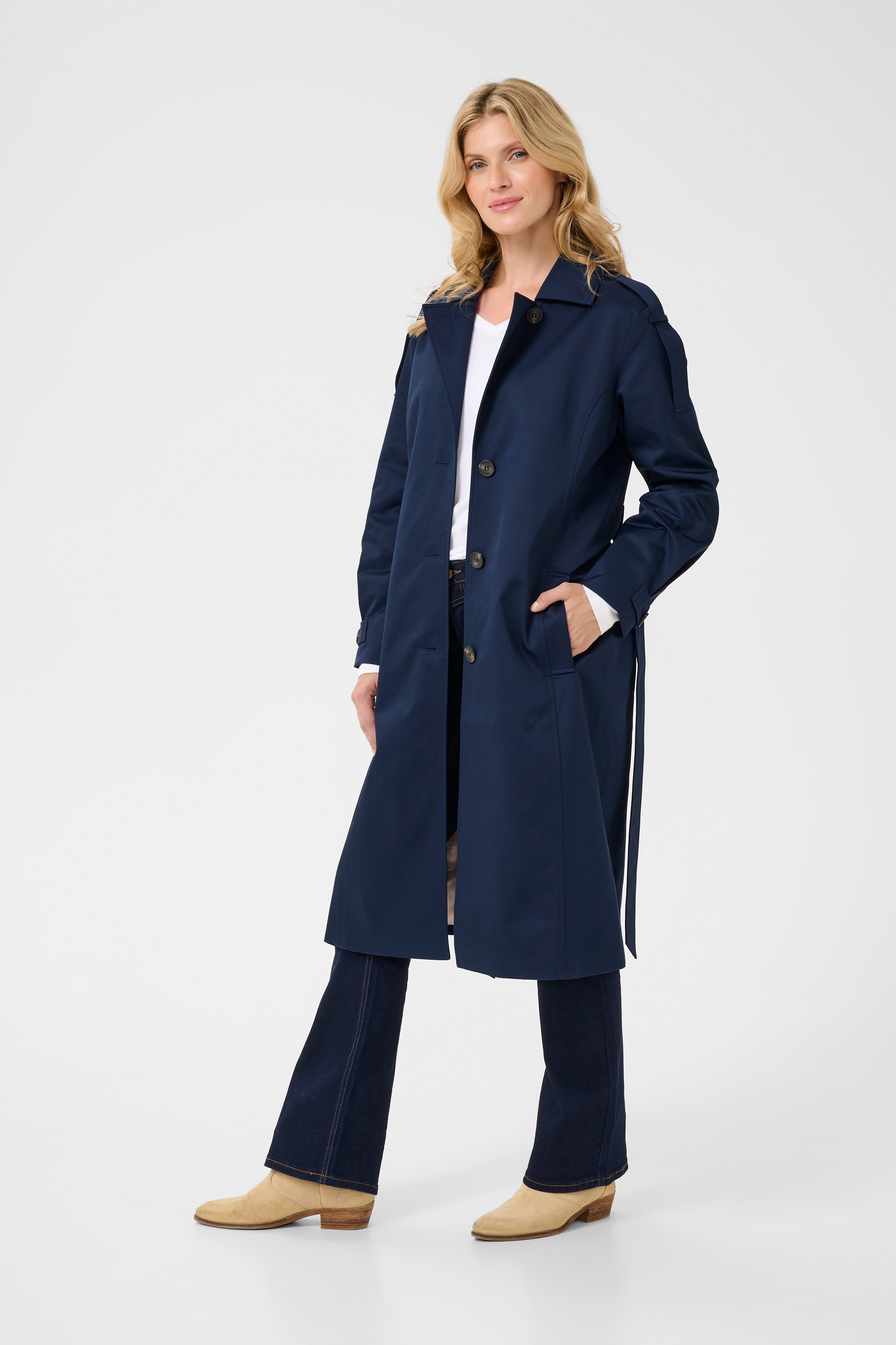 CRRea Trenchcoat LOOKBOOK FRONT 10613178-194024